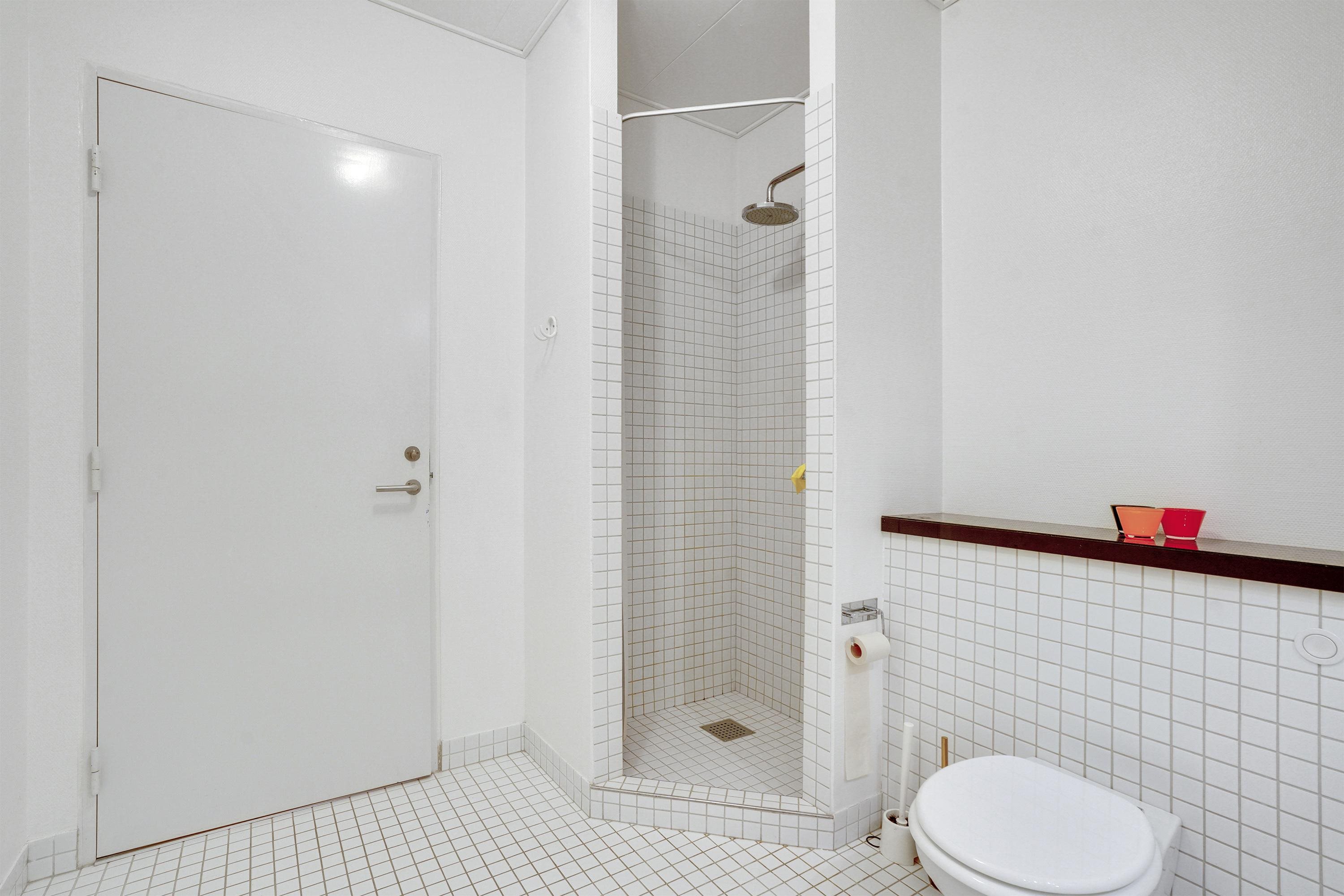 Fremhævet badeværelse billede i fuldskærmstilstand. Billede af Strandvejen 52, 1. 119., Fanø Bad, 6720 Fanø