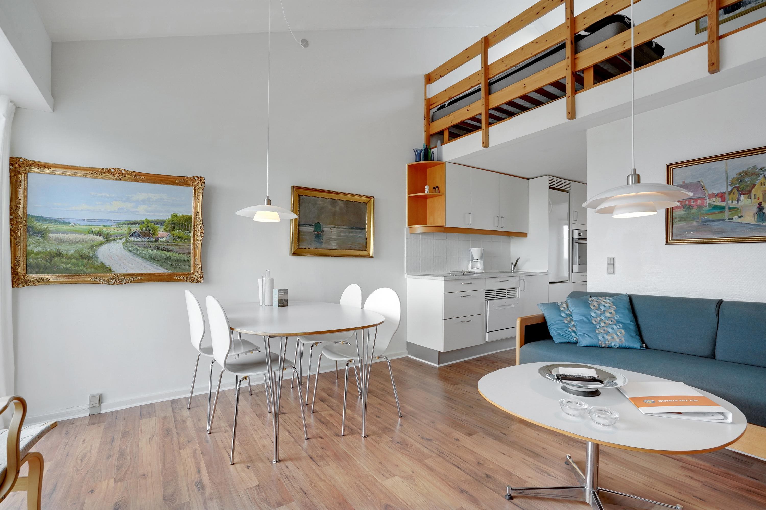 Fremhævet stue billede i fuldskærmstilstand. Billede af Strandvejen 52, 2. 76., Fanø Bad, 6720 Fanø