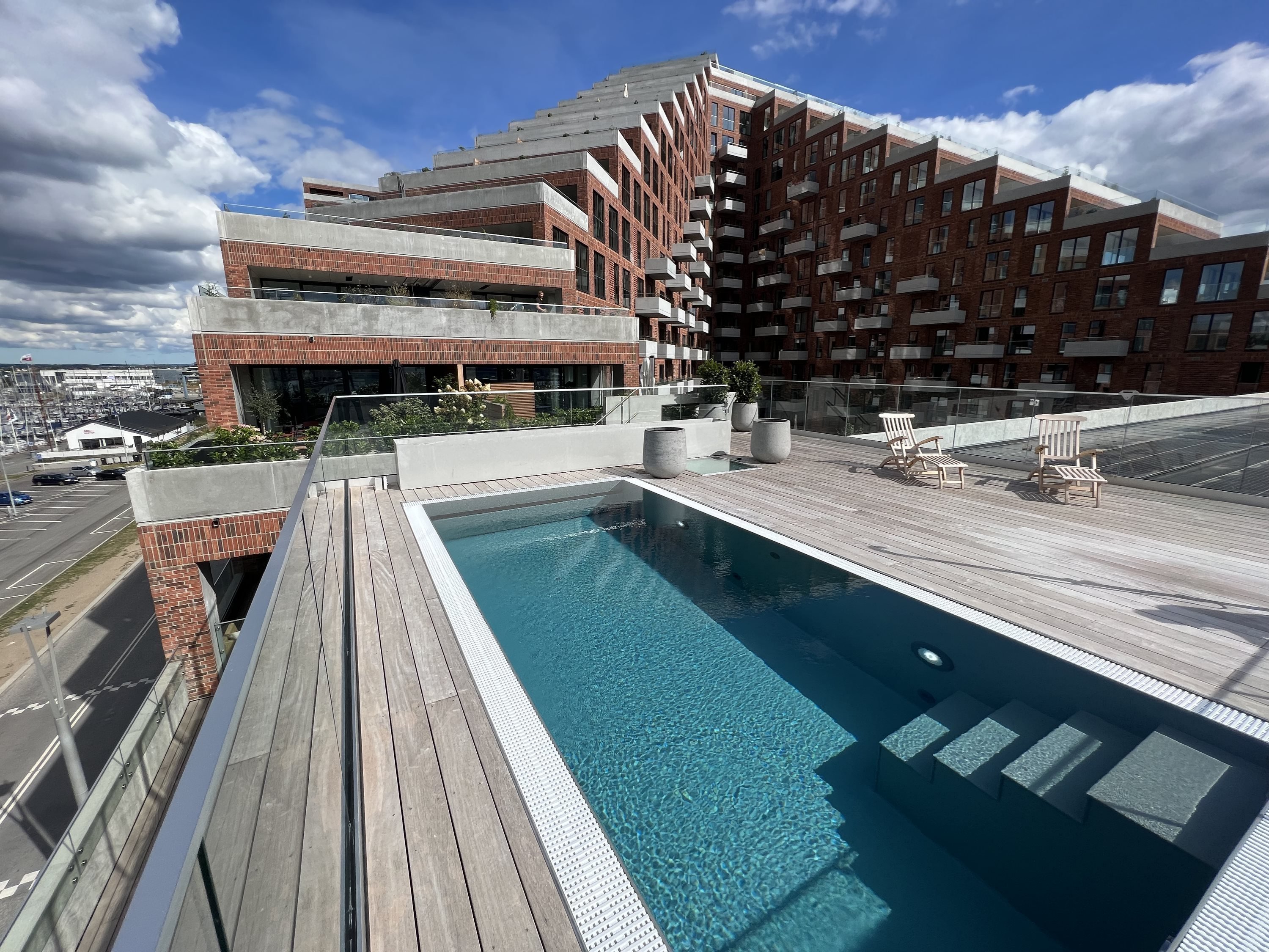 Fremhævet pool billede i fuldskærmstilstand. Billede af Nicoline Kochs Plads 5, 4. 4., 8000 Aarhus C