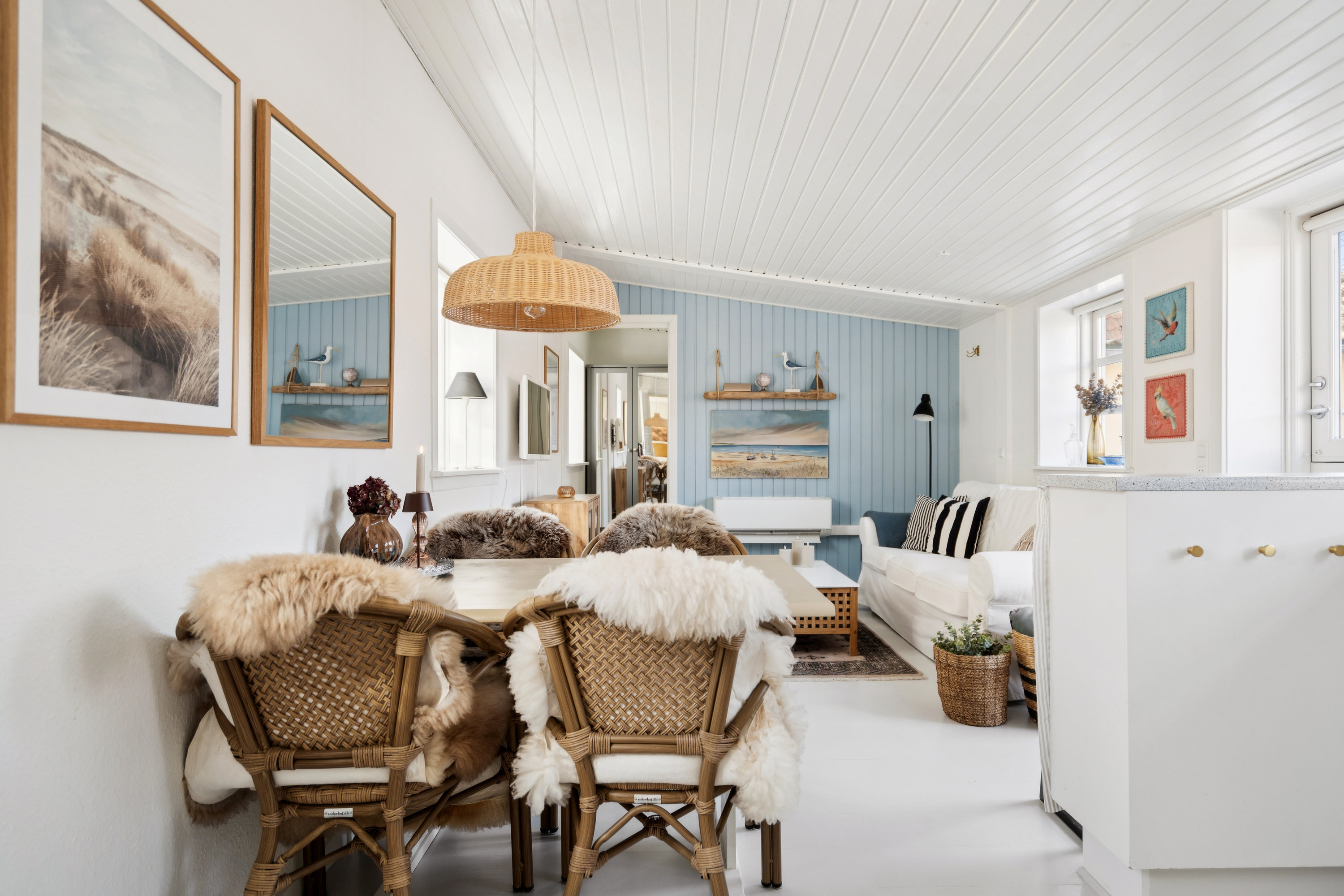 Fremhævet stue billede i fuldskærmstilstand. Billede af Sct. Clemens Vej 29, Midtbyen, 9990 Skagen