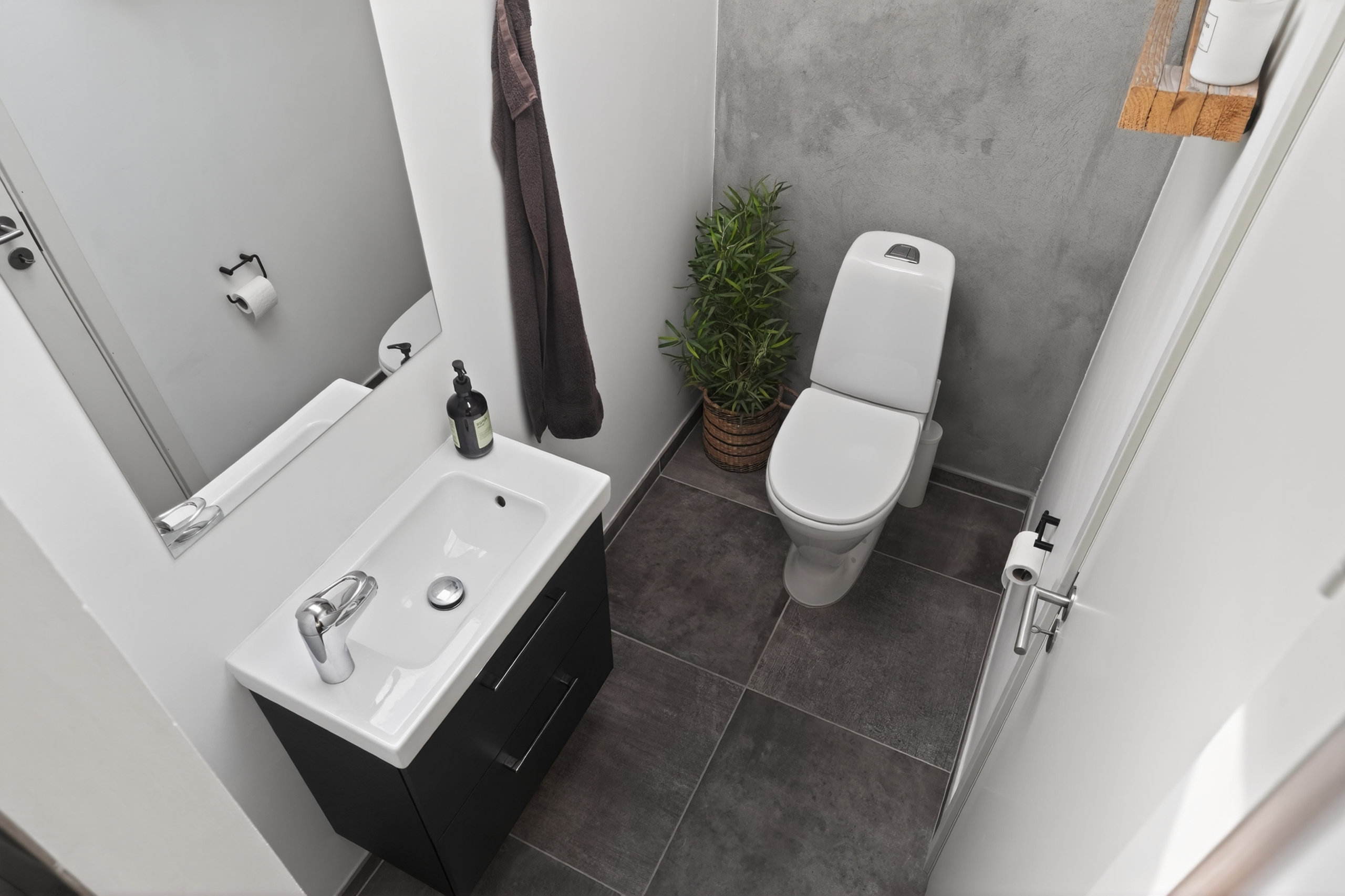 Fremhævet badeværelse billede i fuldskærmstilstand. Billede af Kvædehaven 1, 2680 Solrød Strand