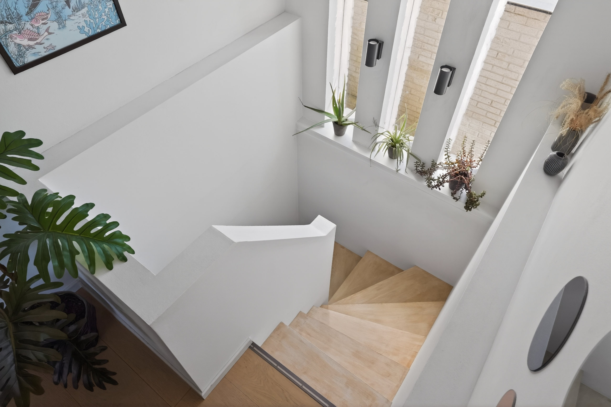 Fremhævet trappe til kælder billede i fuldskærmstilstand. Billede af Kvædehaven 1, 2680 Solrød Strand