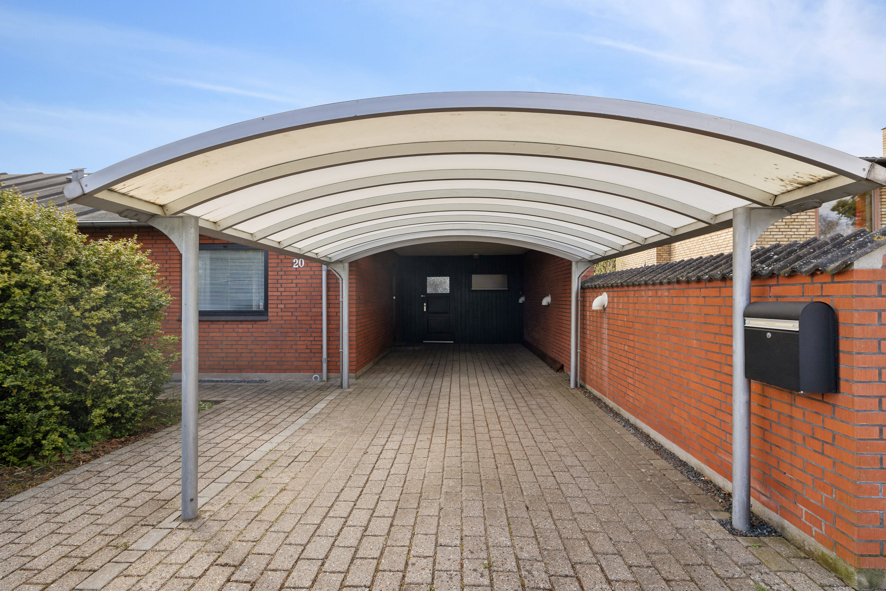 Fremhævet carport billede i fuldskærmstilstand. Billede af Vibevej 20, 9500 Hobro