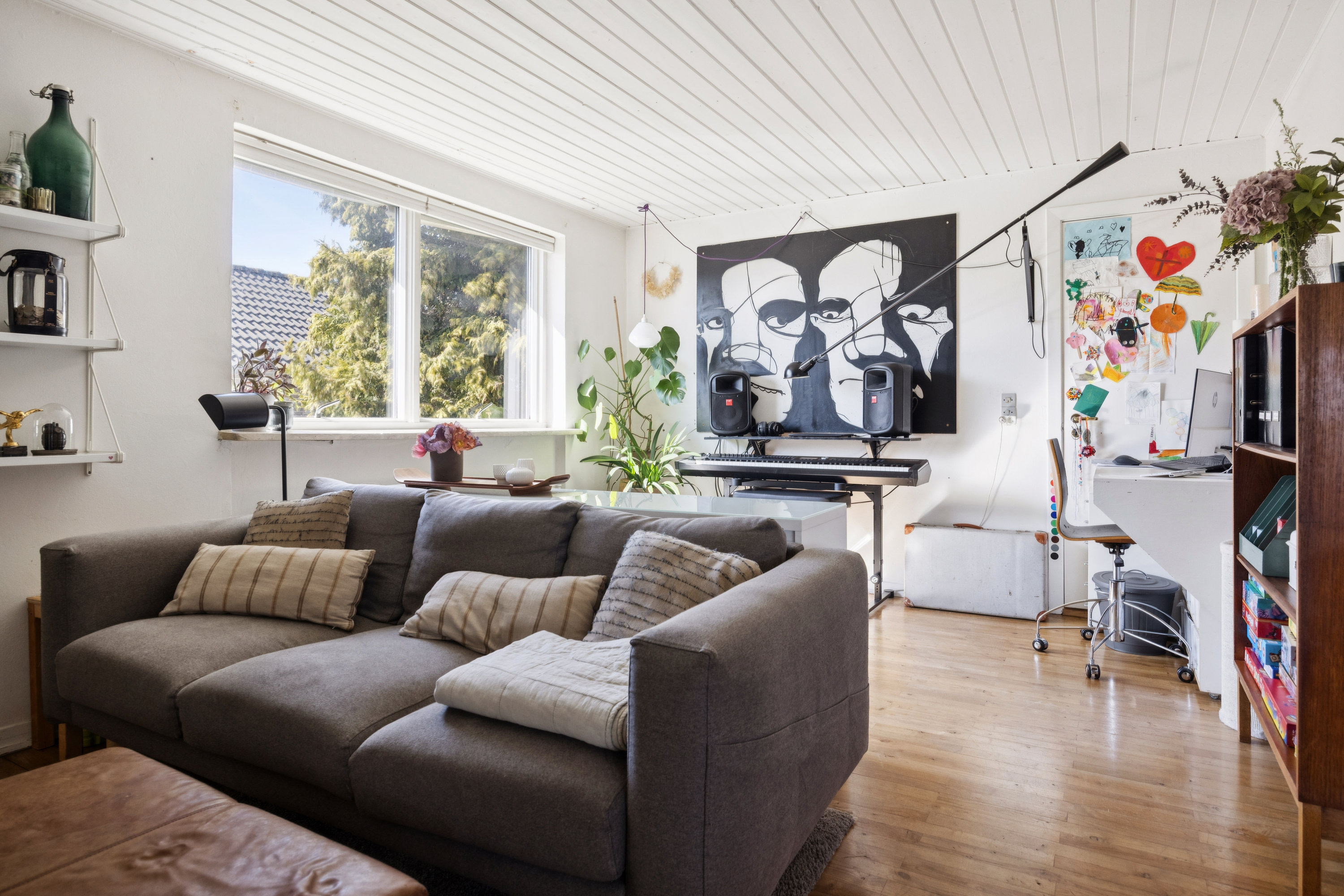 Fremhævet stue billede i fuldskærmstilstand. Billede af Gyldenlakvej 13, 9400 Nørresundby