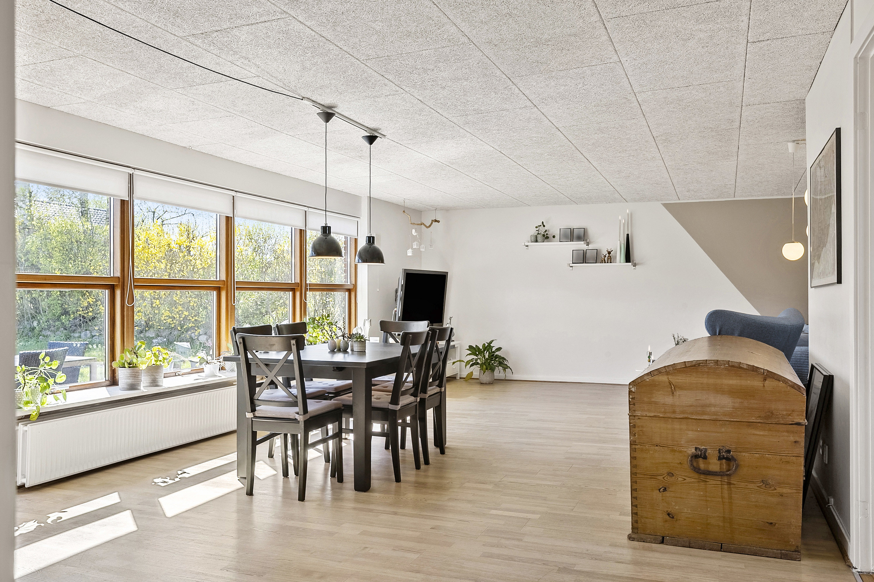 Fremhævet spisestue billede i fuldskærmstilstand. Billede af Hesselbjerg 21, Løjt Kirkeby, 6200 Aabenraa