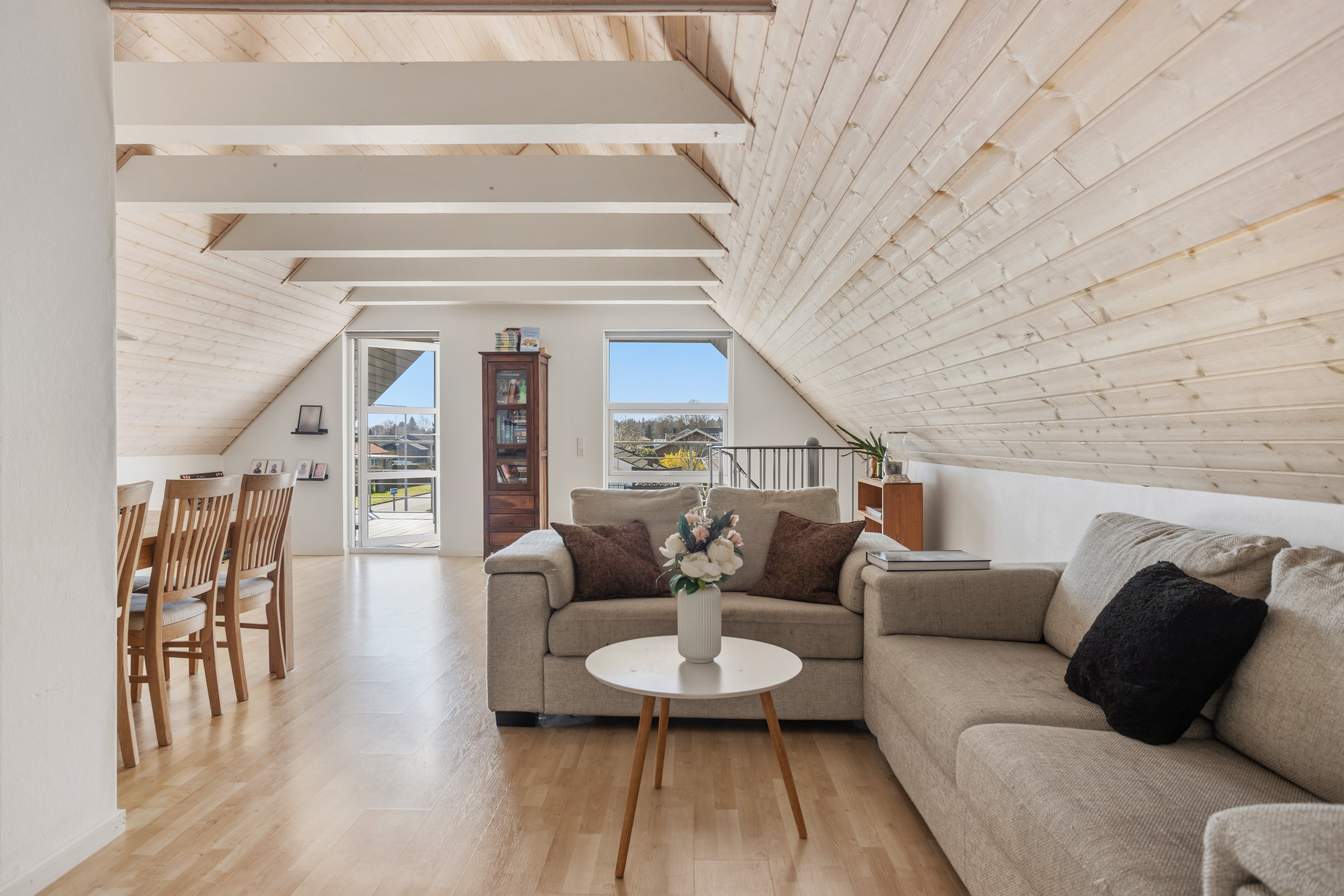 Fremhævet stue billede i fuldskærmstilstand. Billede af Hjulmagervej 59, 9300 Sæby