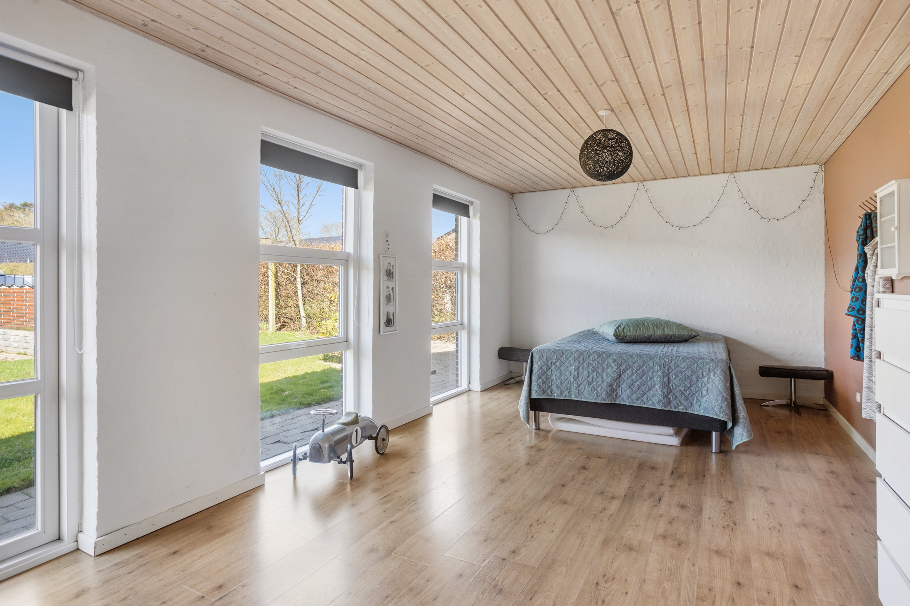 Fremhævet soveværelse billede i fuldskærmstilstand. Billede af Hjulmagervej 59, 9300 Sæby