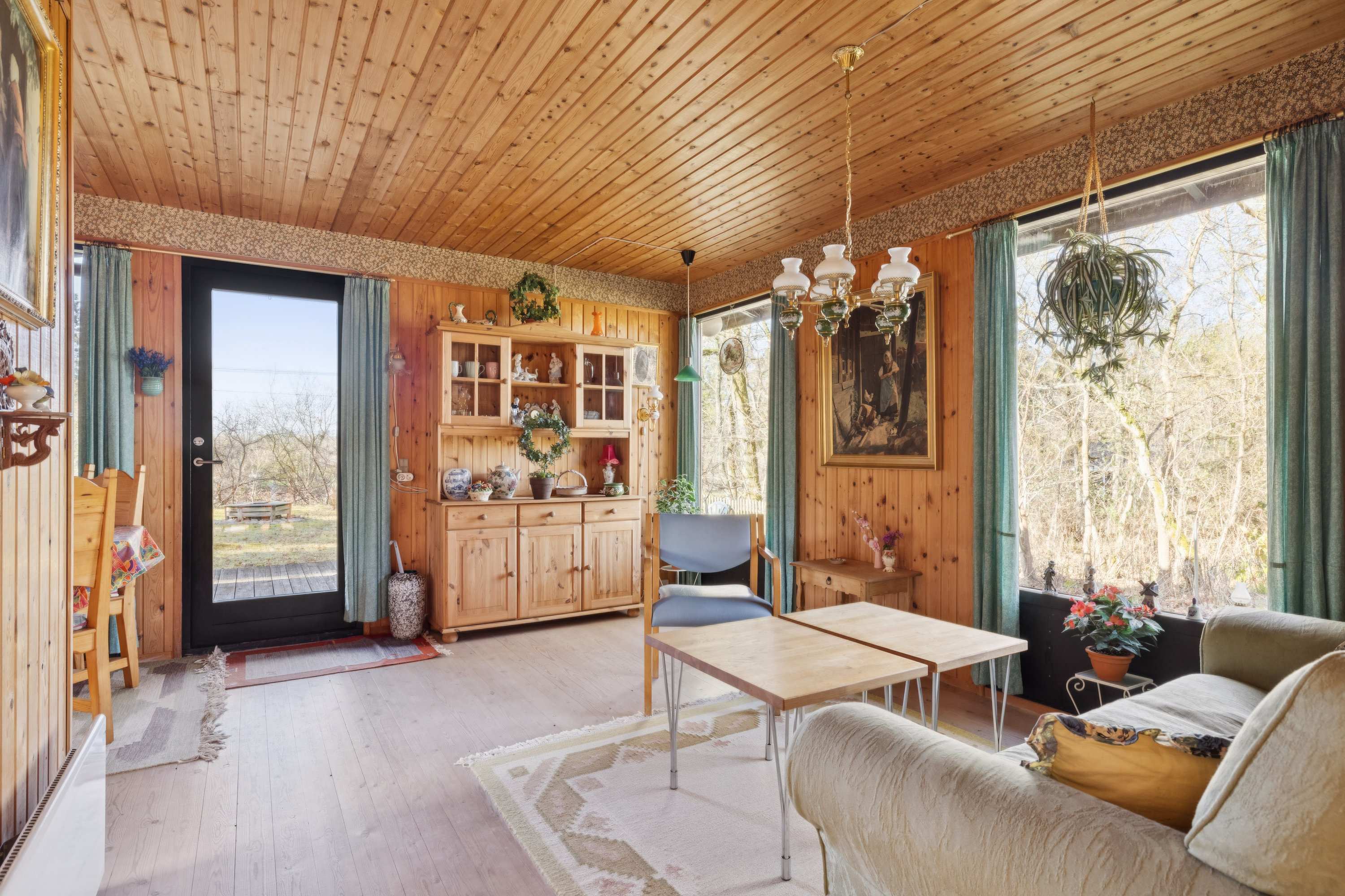 Fremhævet stue billede i fuldskærmstilstand. Billede af Gl. Randersvej 21, Hedeskov, 8410 Rønde