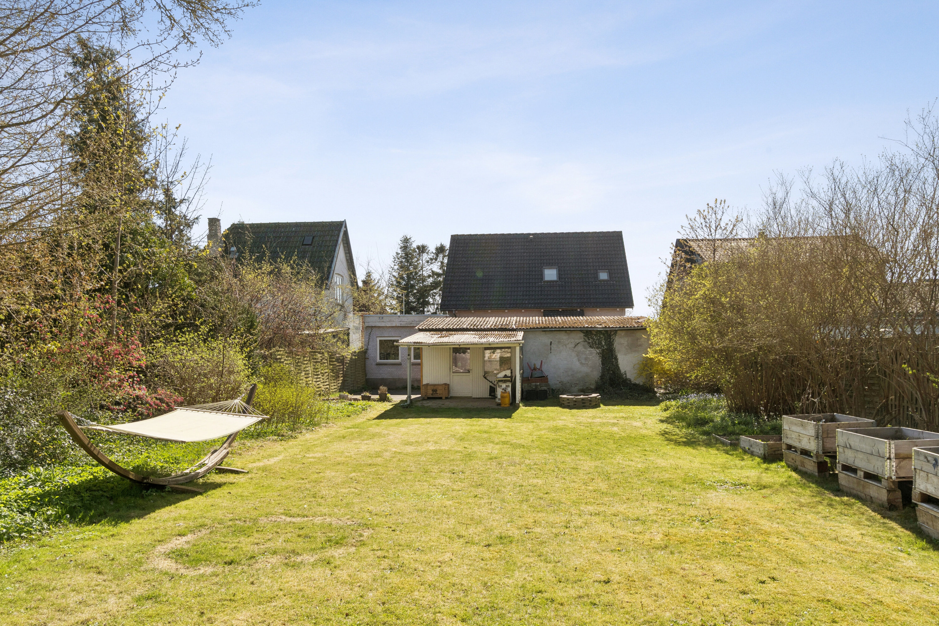 Fremhævet set fra haven billede i fuldskærmstilstand. Billede af Bregentvedvej 47, 4690 Haslev