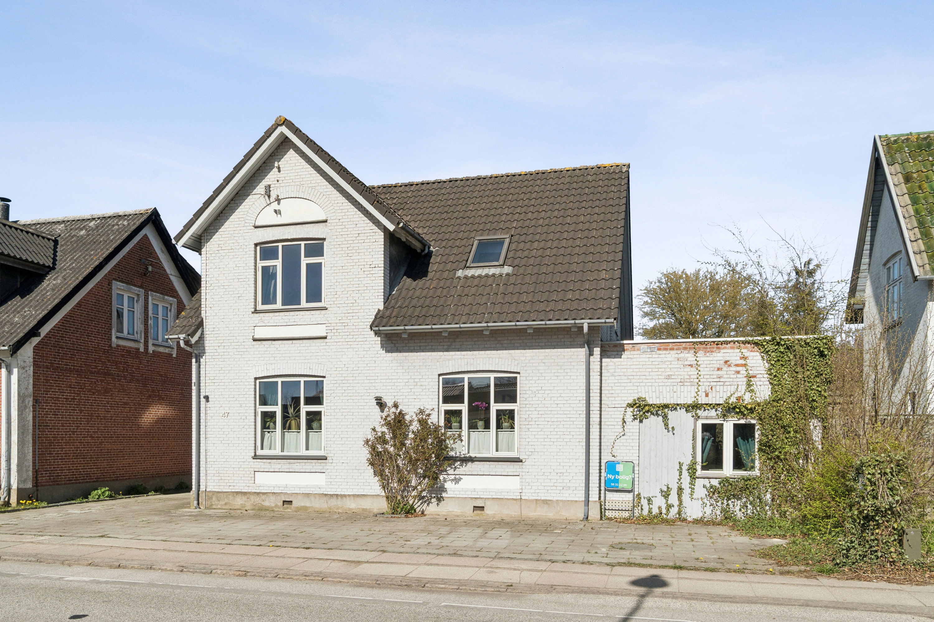 Fremhævet set fra vejen billede i fuldskærmstilstand. Billede af Bregentvedvej 47, 4690 Haslev
