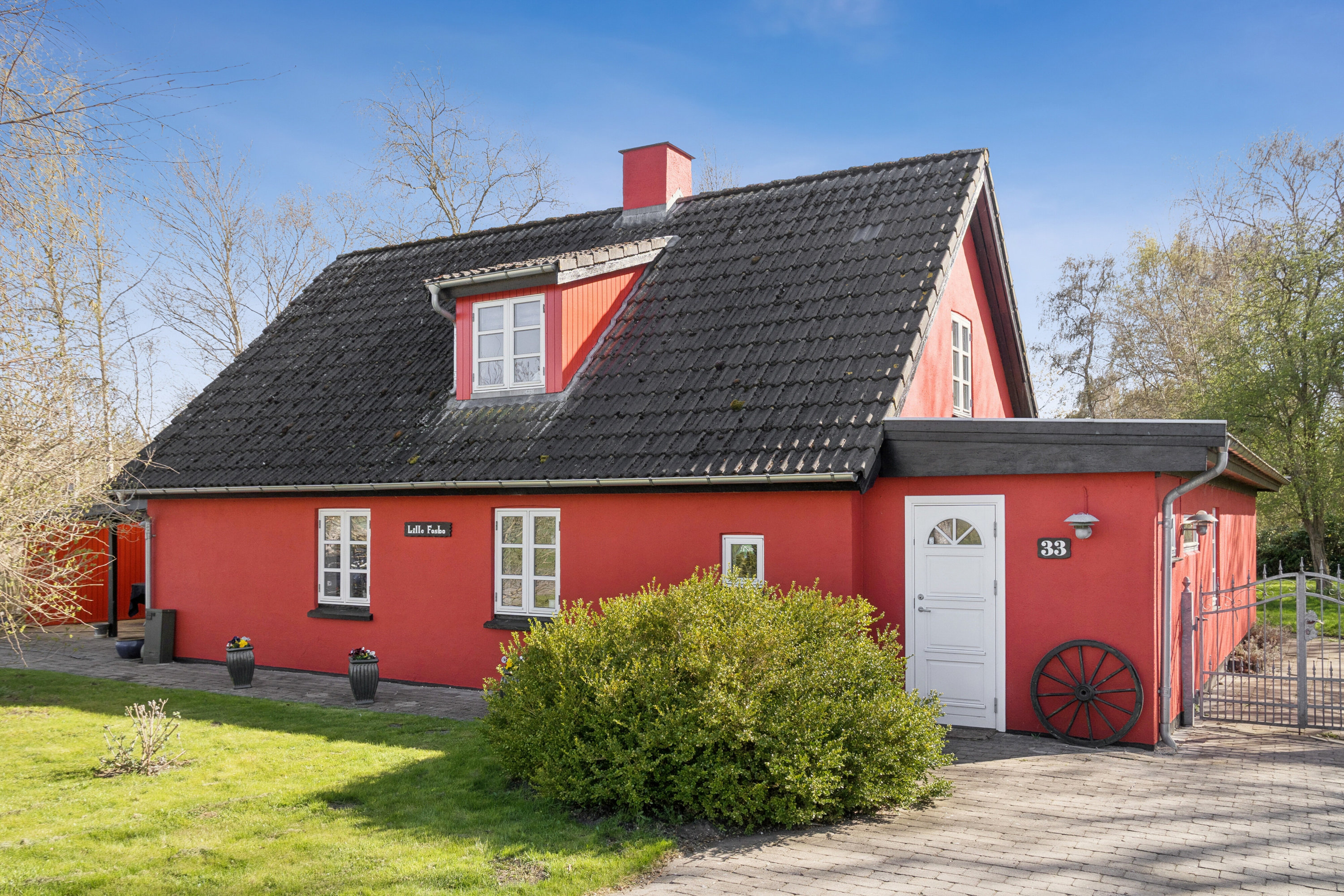 Fremhævet set fra vejen billede i fuldskærmstilstand. Billede af Grevinge Kanalvej 33, Gundestrup, 4571 Grevinge