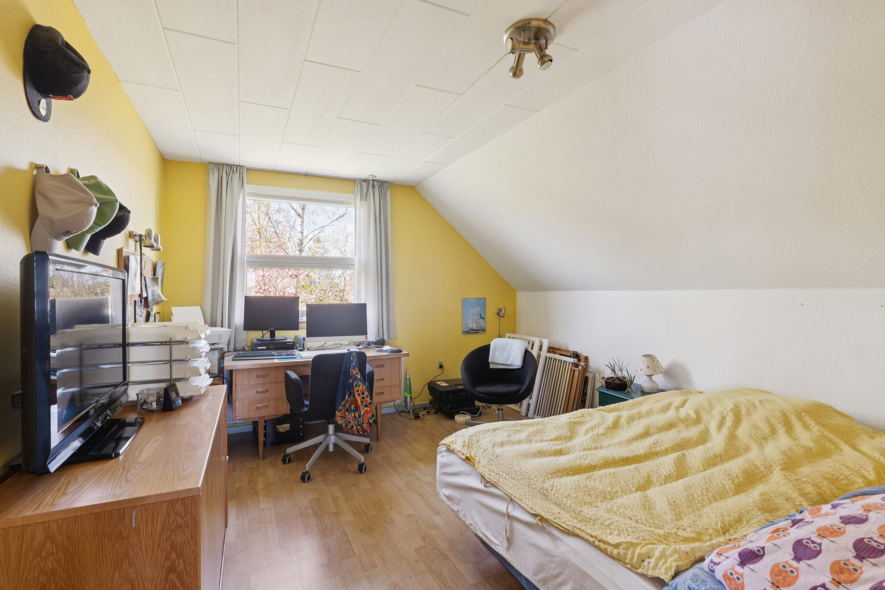 Fremhævet forældresoveværelse billede i fuldskærmstilstand. Billede af Møllegårdsvej 2, Osted, 4320 Lejre