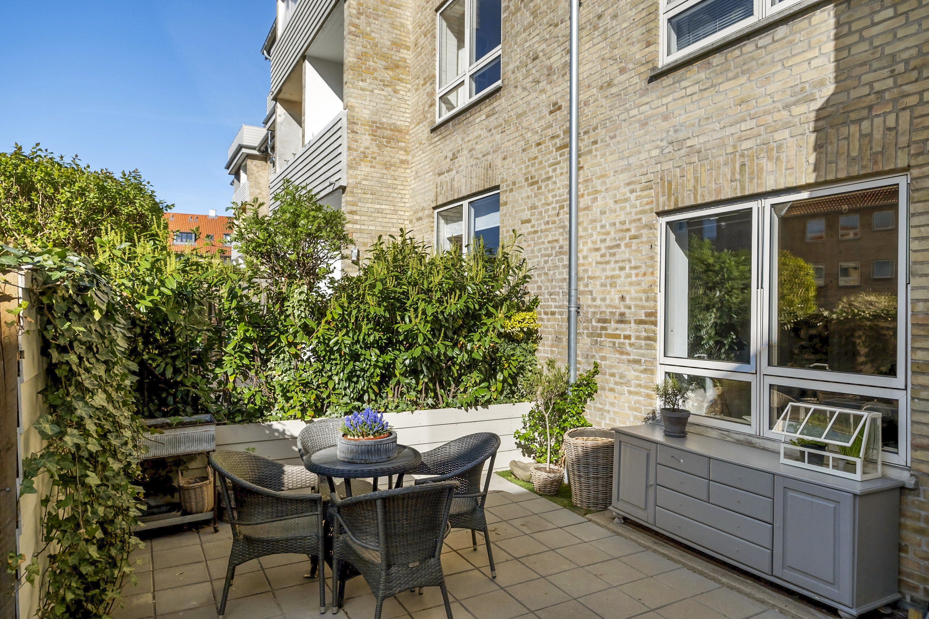 Fremhævet ejendommen billede i fuldskærmstilstand. Billede af Tværbommen 43, st.. th., 2820 Gentofte