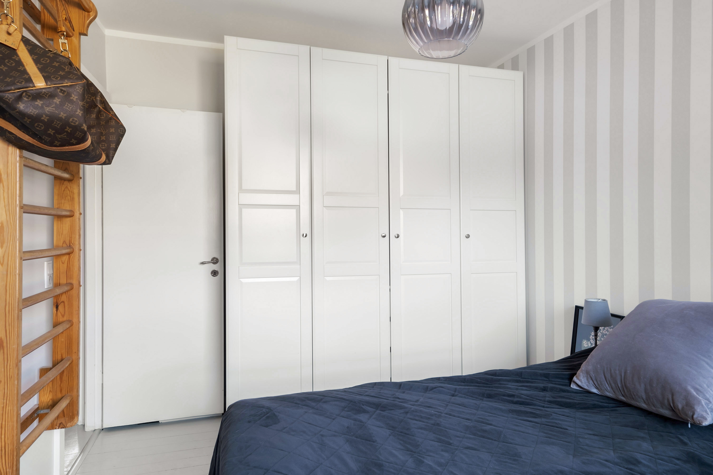 Fremhævet soveværelse billede i fuldskærmstilstand. Billede af Tværbommen 43, st.. th., 2820 Gentofte