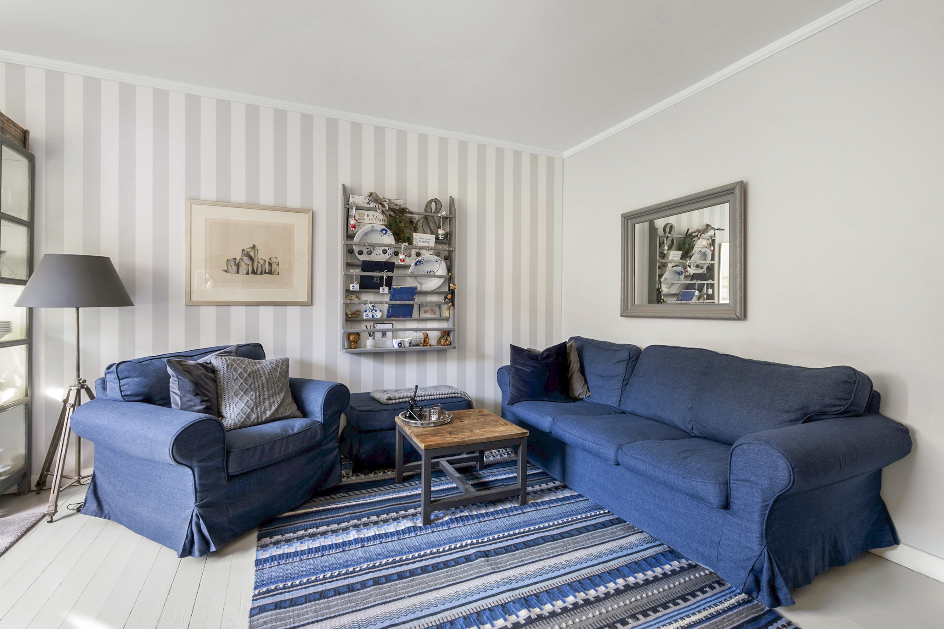 Fremhævet stue billede i fuldskærmstilstand. Billede af Tværbommen 43, st.. th., 2820 Gentofte