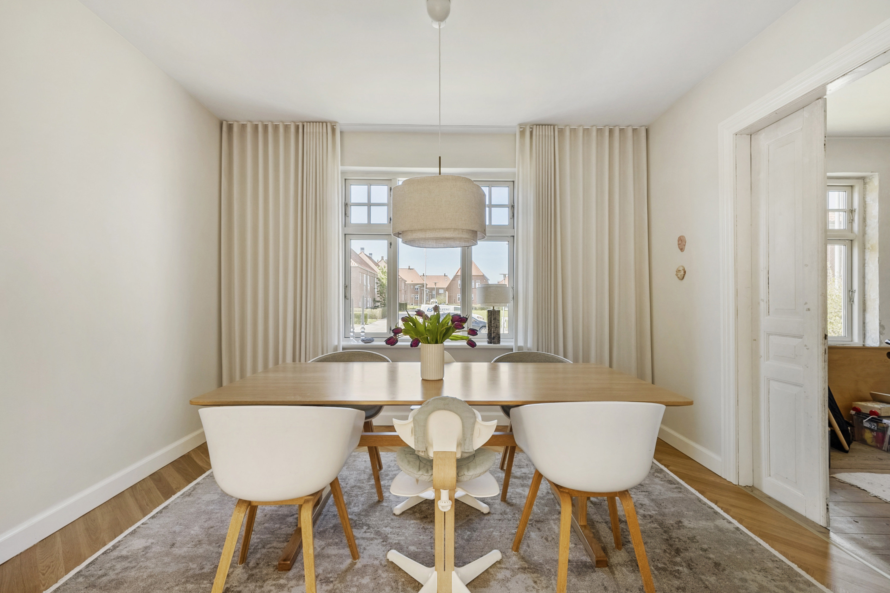 Fremhævet spisestue billede i fuldskærmstilstand. Billede af Carl Lunds Vej 53, 5000 Odense C