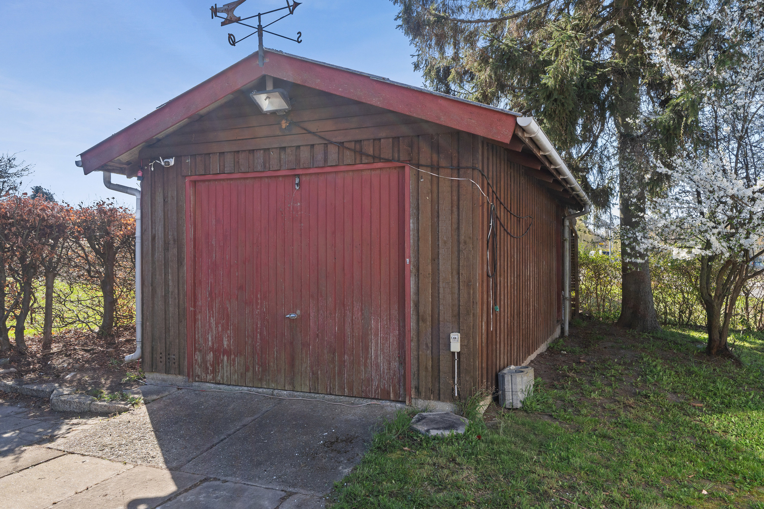 Fremhævet garage billede i fuldskærmstilstand. Billede af Skåninggårdsvej 45, Kregme, 3300 Frederiksværk