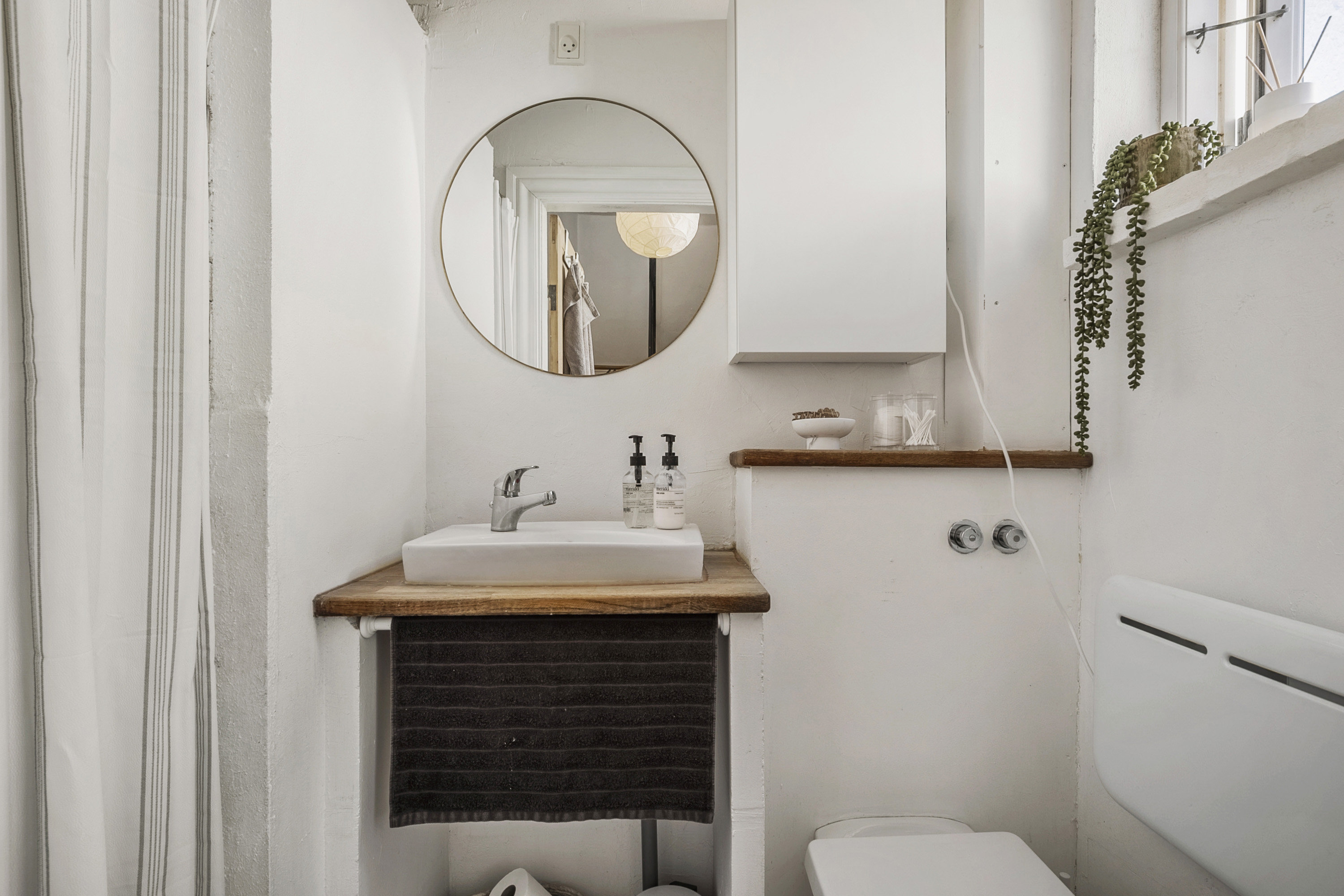 Fremhævet badeværelse billede i fuldskærmstilstand. Billede af Carl Lunds Vej 53, 5000 Odense C