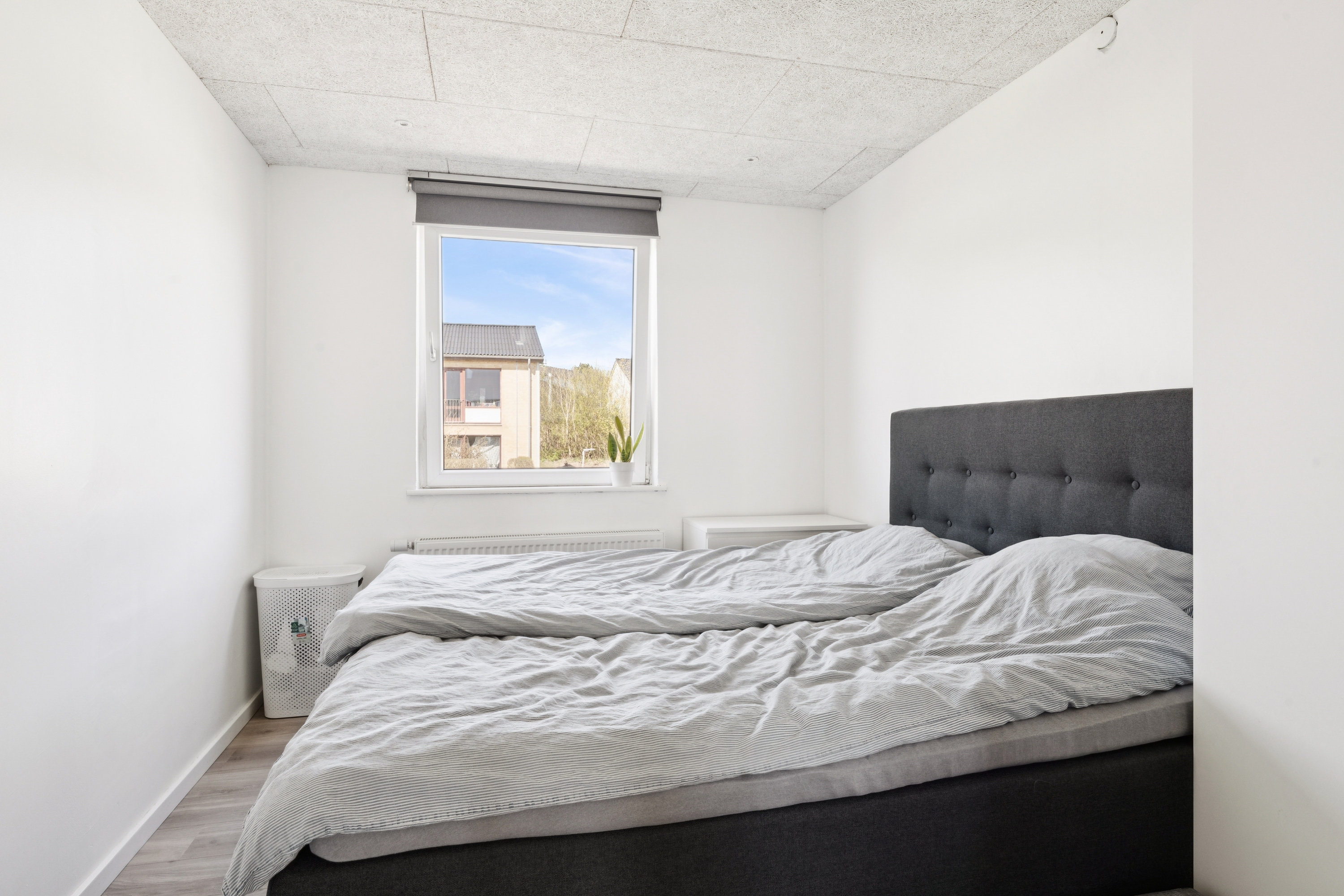 Fremhævet værelse billede i fuldskærmstilstand. Billede af Blomstermarken 107, 1. tv., 9000 Aalborg