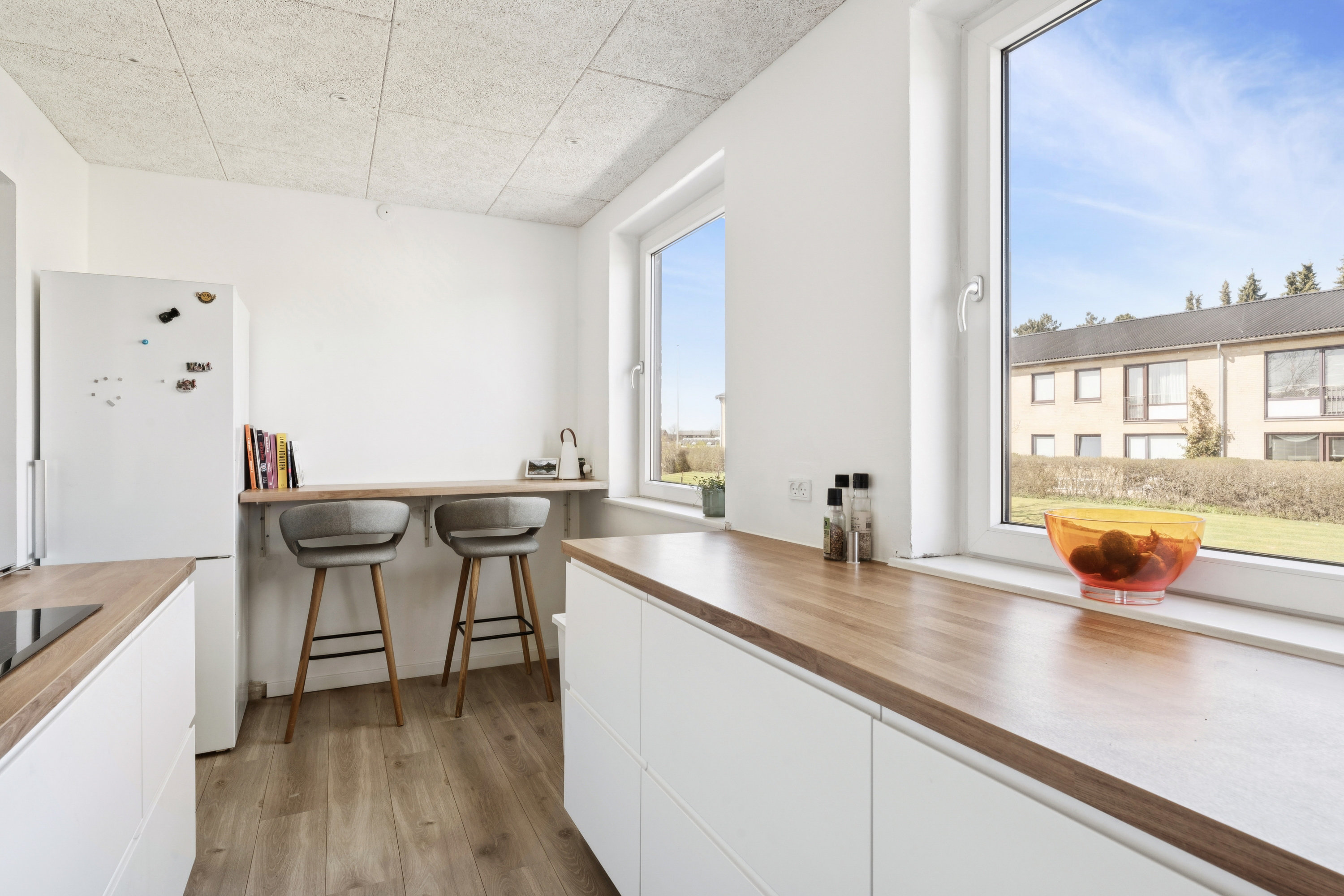 Fremhævet køkken billede i fuldskærmstilstand. Billede af Blomstermarken 107, 1. tv., 9000 Aalborg