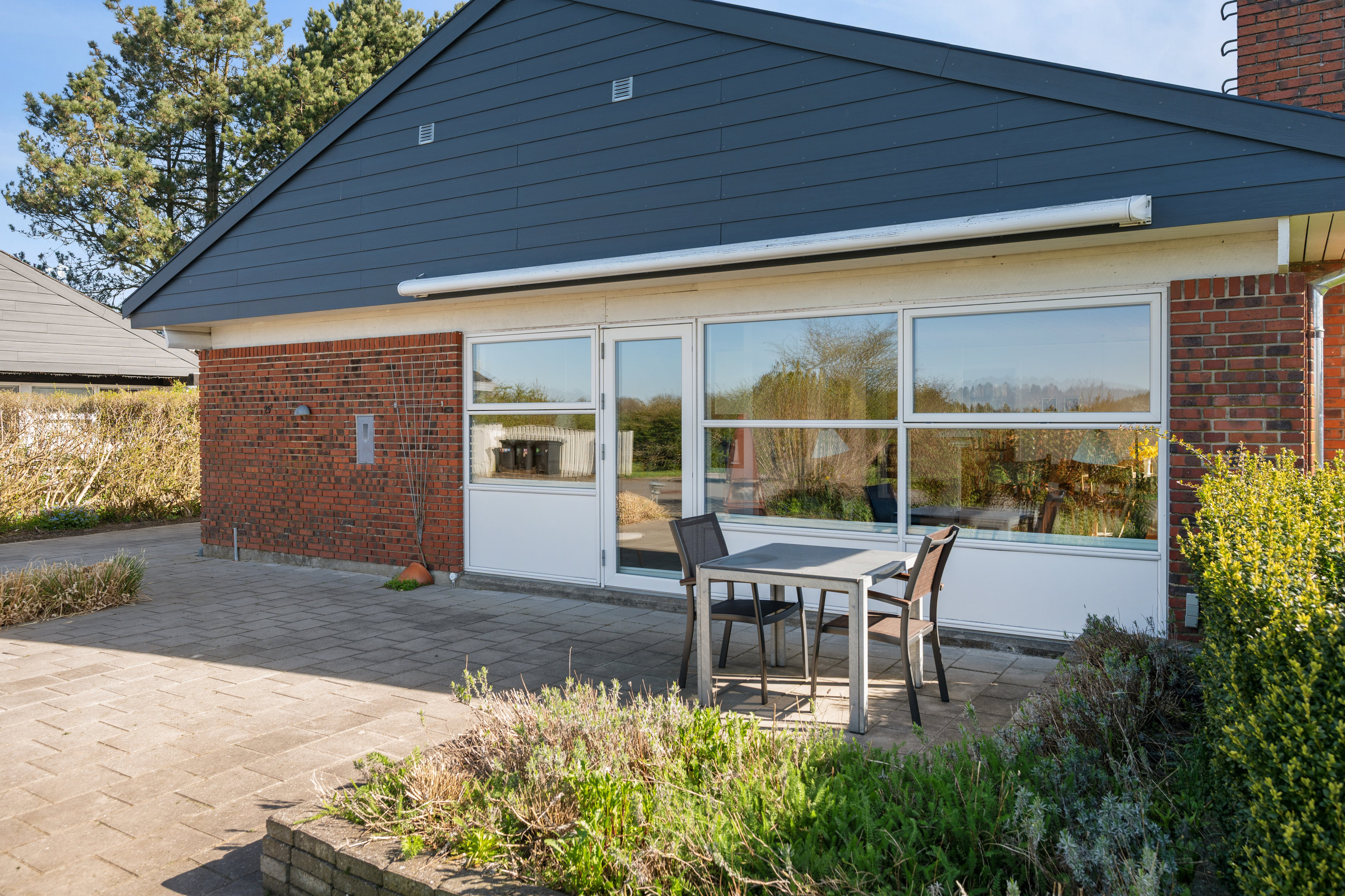 Fremhævet andet billede i fuldskærmstilstand. Billede af Tinningvej 25, Foldby, 8382 Hinnerup