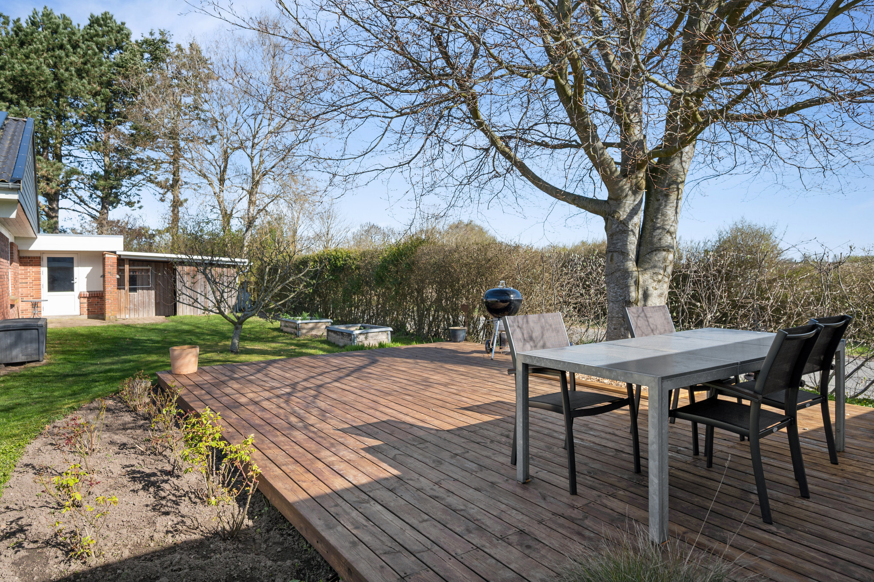 Fremhævet have billede i fuldskærmstilstand. Billede af Tinningvej 25, Foldby, 8382 Hinnerup