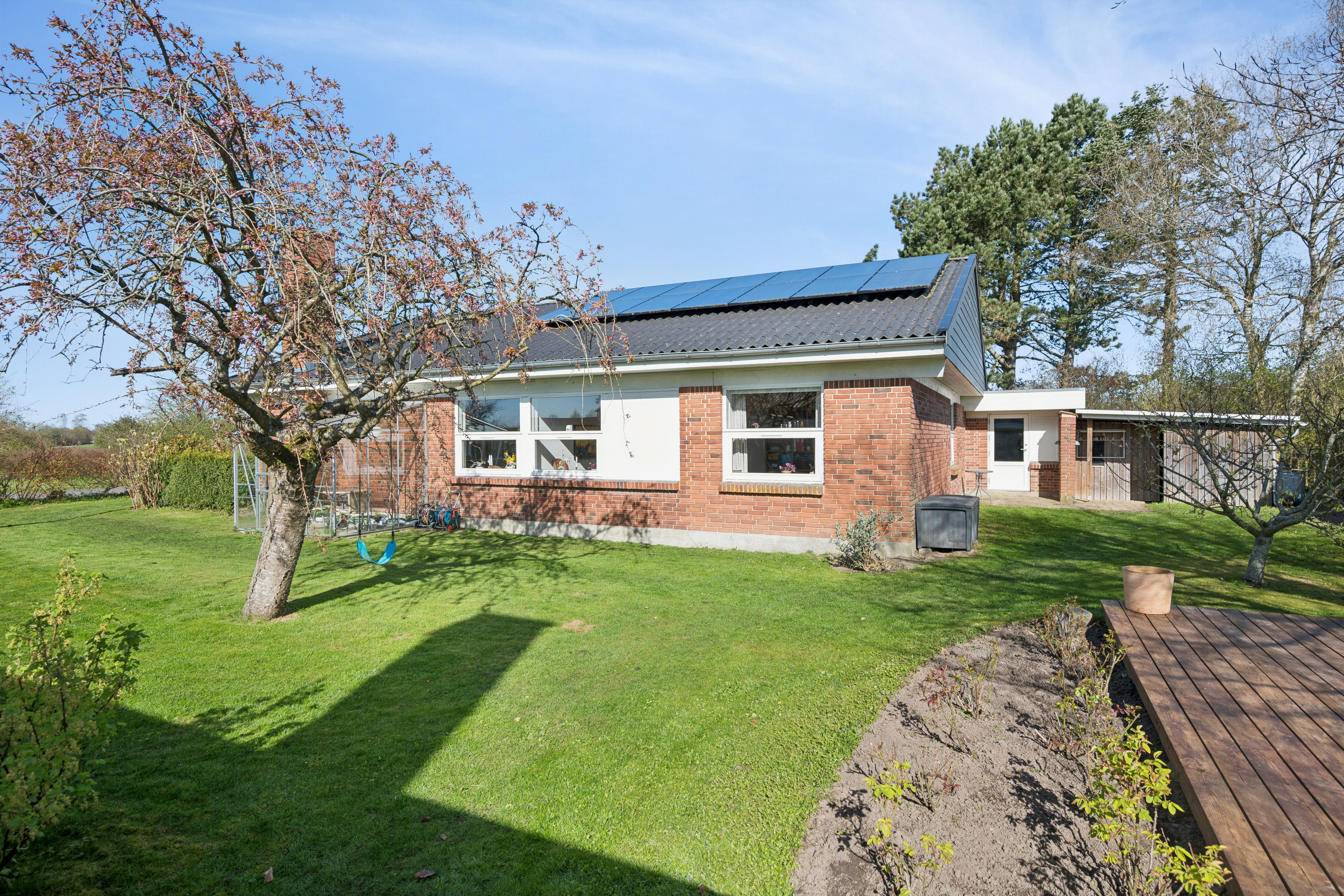 Fremhævet andet billede i fuldskærmstilstand. Billede af Tinningvej 25, Foldby, 8382 Hinnerup