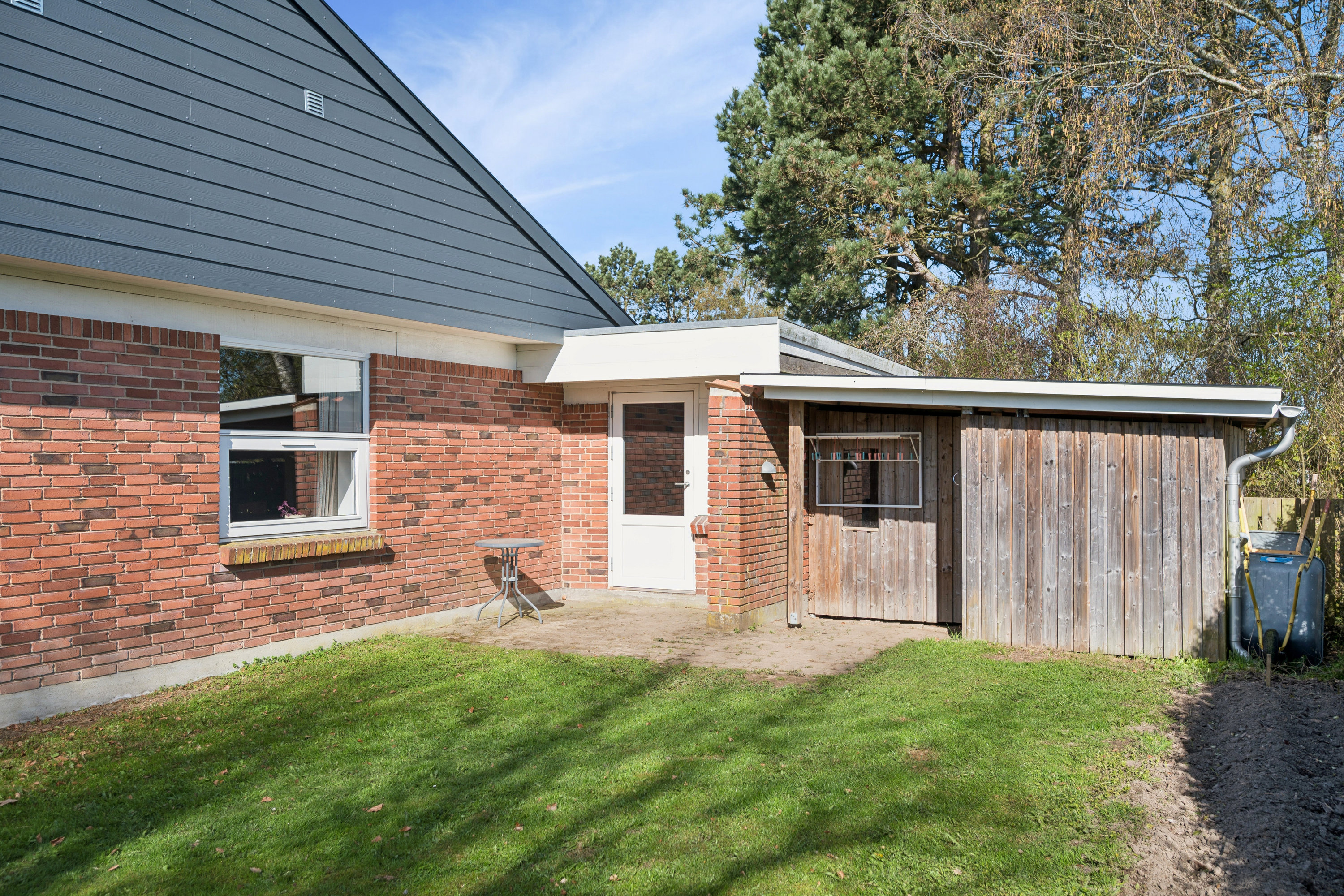 Fremhævet andet billede i fuldskærmstilstand. Billede af Tinningvej 25, Foldby, 8382 Hinnerup