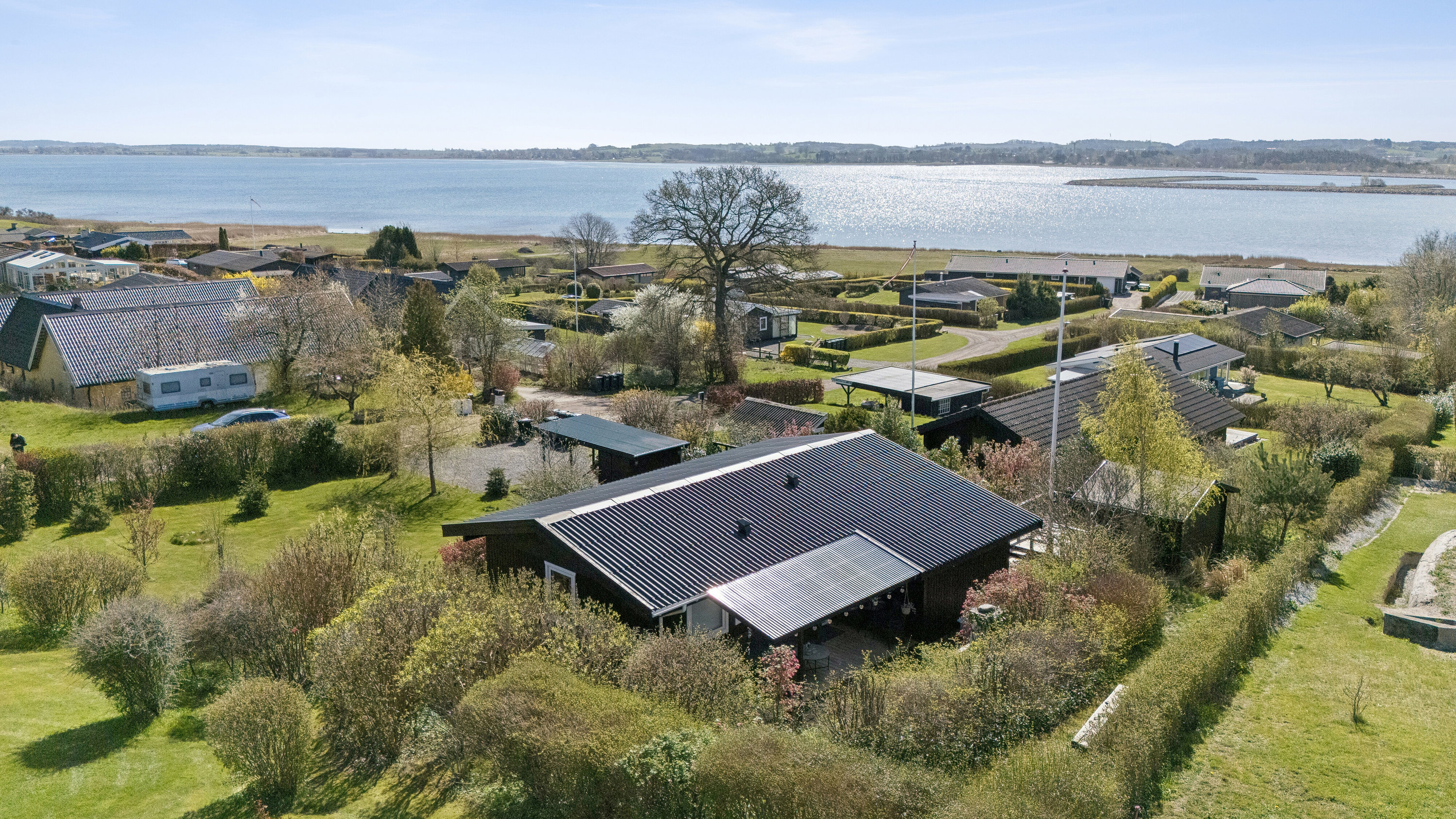 Fremhævet luftfoto billede i fuldskærmstilstand. Billede af Strandsvinget 27, Plejeruphuse, 4571 Grevinge