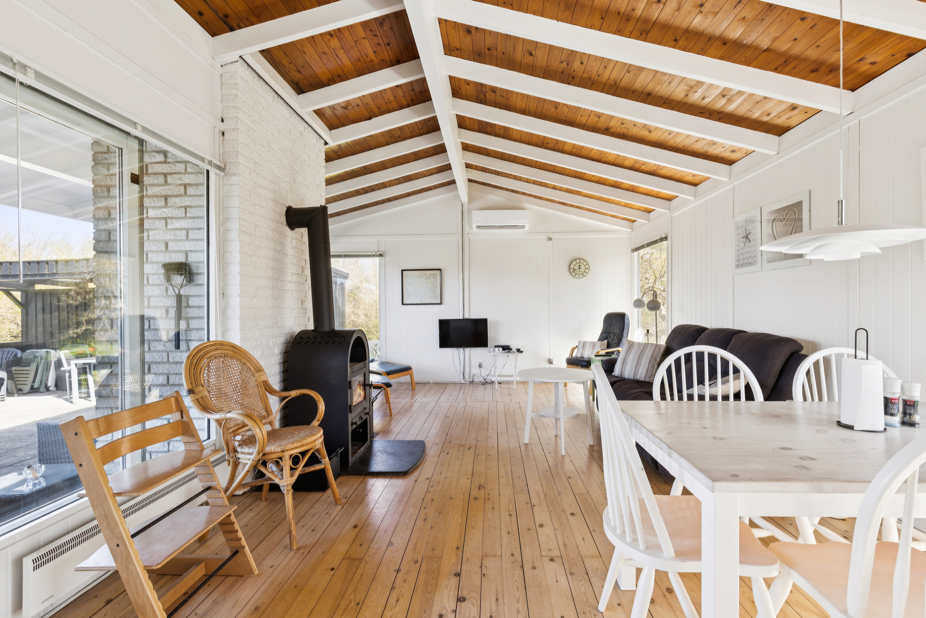 Fremhævet spisestue billede i fuldskærmstilstand. Billede af Delfivej 11, Drøsselbjerg, 4200 Slagelse