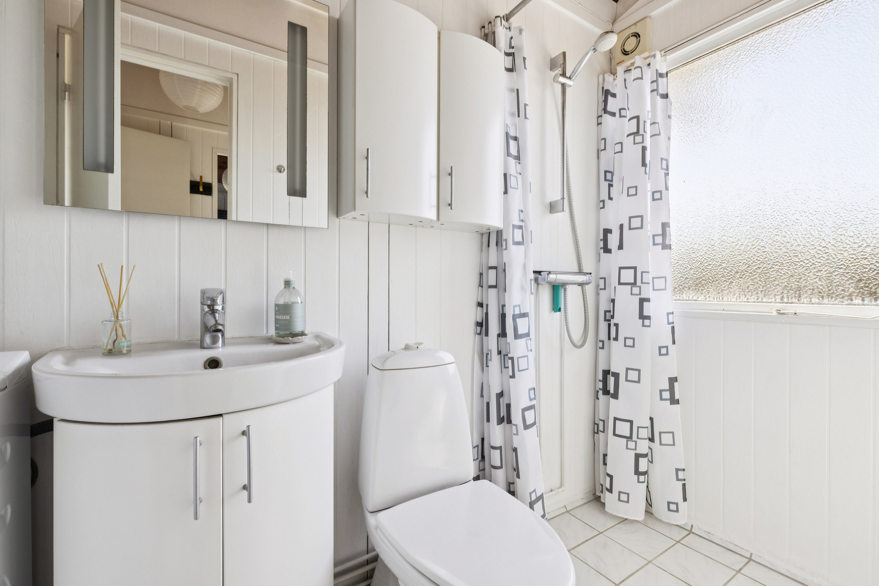 Fremhævet badeværelse billede i fuldskærmstilstand. Billede af Delfivej 11, Drøsselbjerg, 4200 Slagelse