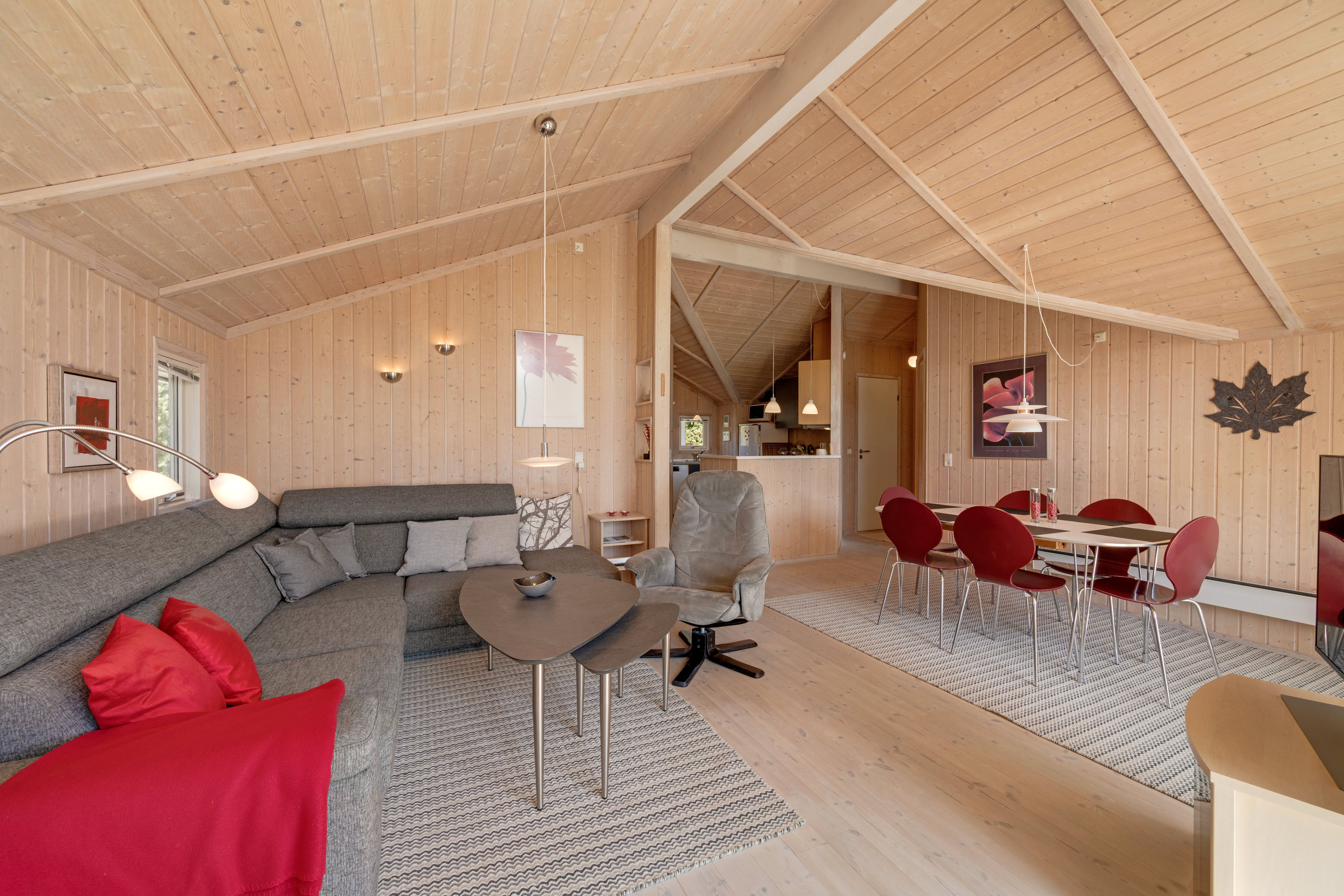 Fremhævet stue billede i fuldskærmstilstand. Billede af Rauhesvej 3, Bjerregaard, 6960 Hvide Sande