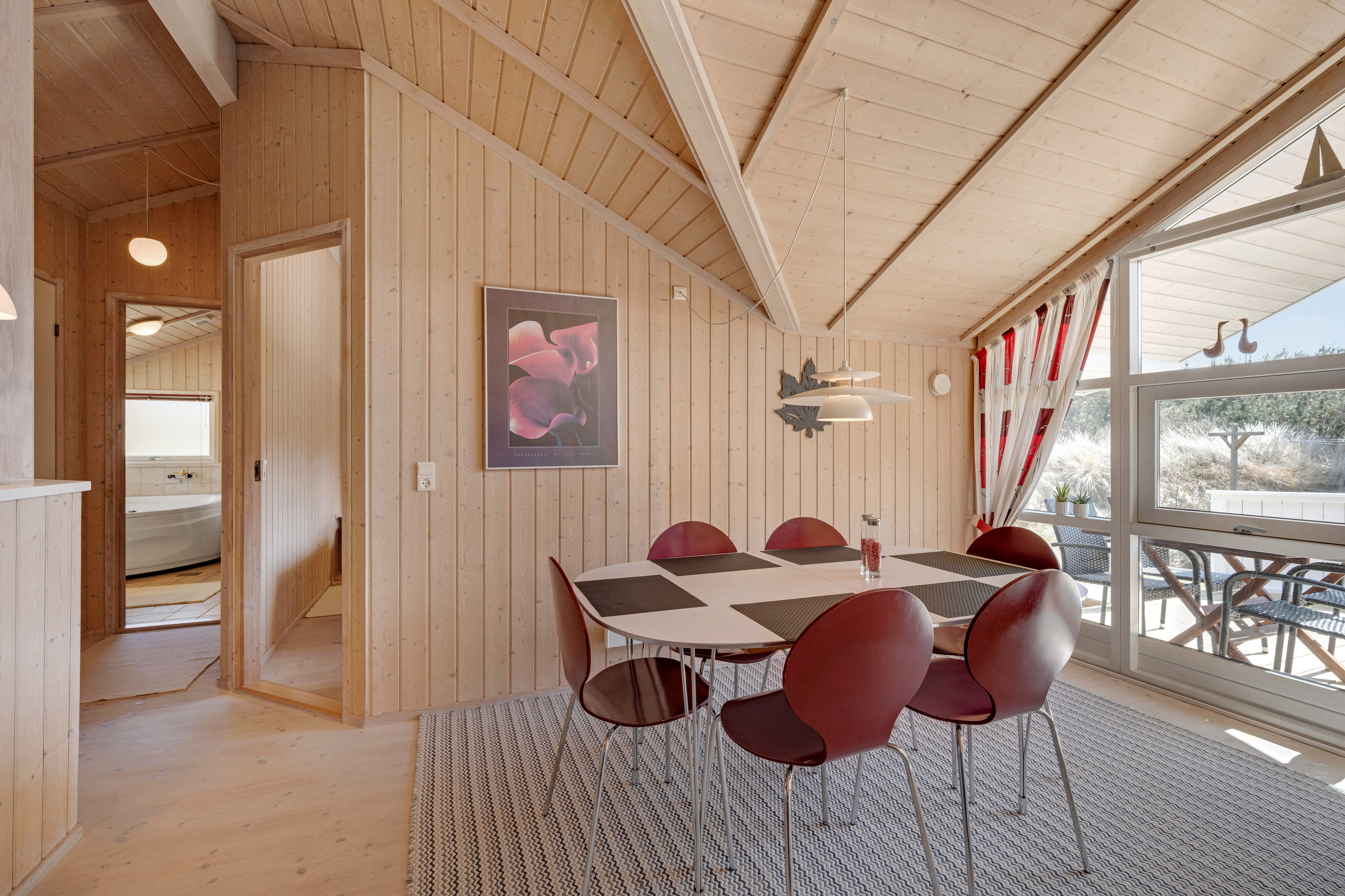 Fremhævet stue billede i fuldskærmstilstand. Billede af Rauhesvej 3, Bjerregaard, 6960 Hvide Sande