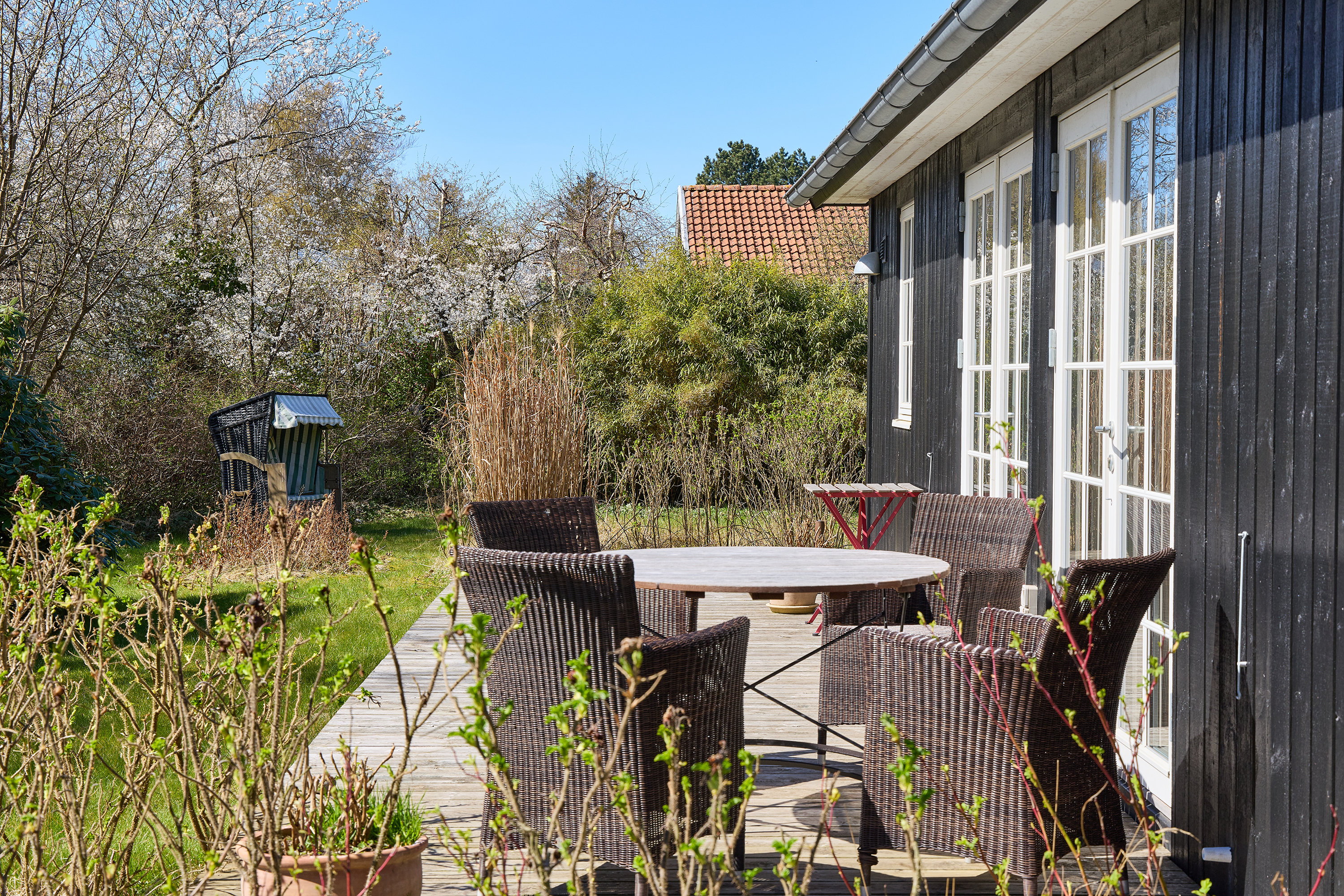 Fremhævet terrasse billede i fuldskærmstilstand. Billede af Fredensvej 12, Strand Esbønderup, 3250 Gilleleje