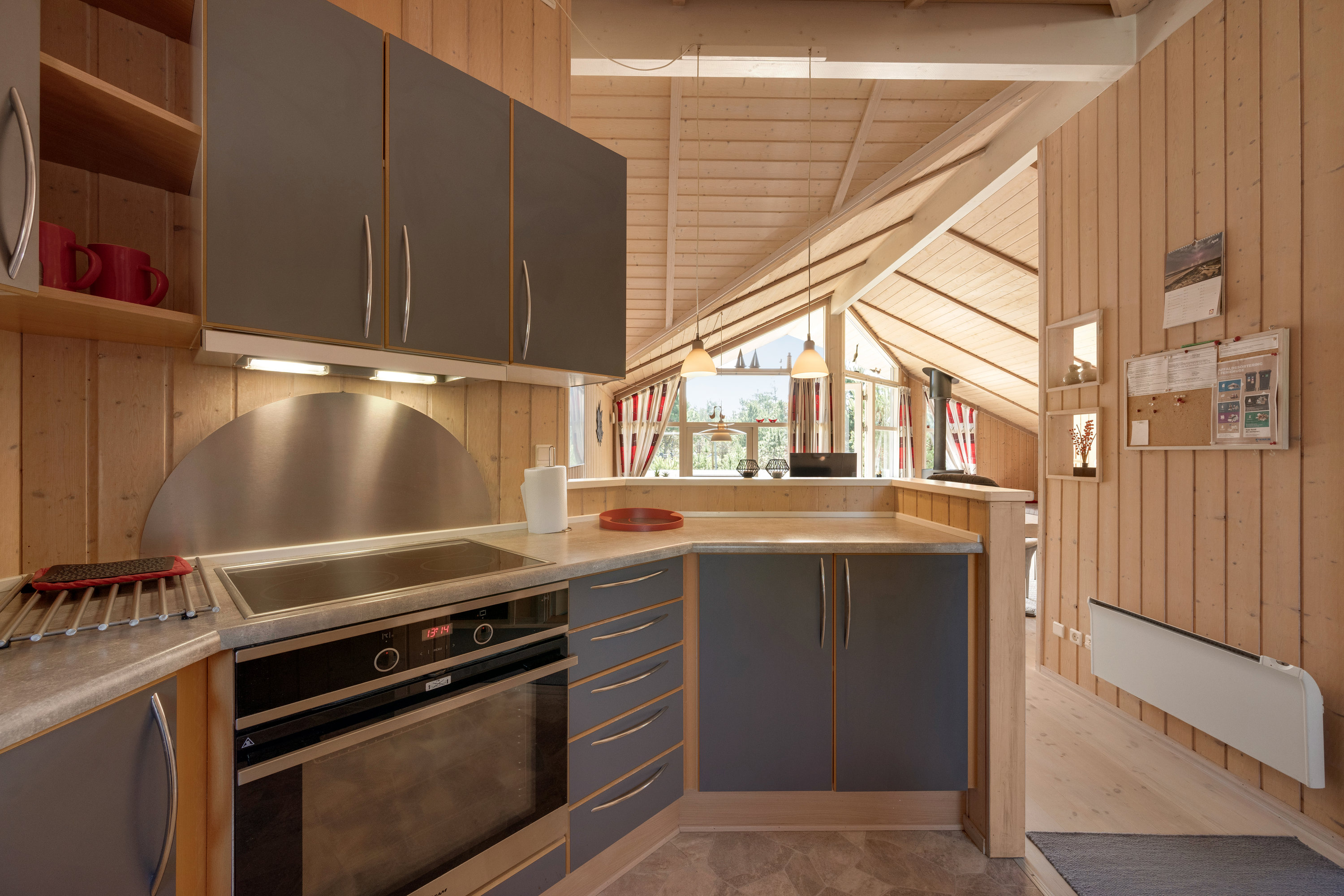 Fremhævet køkken billede i fuldskærmstilstand. Billede af Rauhesvej 3, Bjerregaard, 6960 Hvide Sande