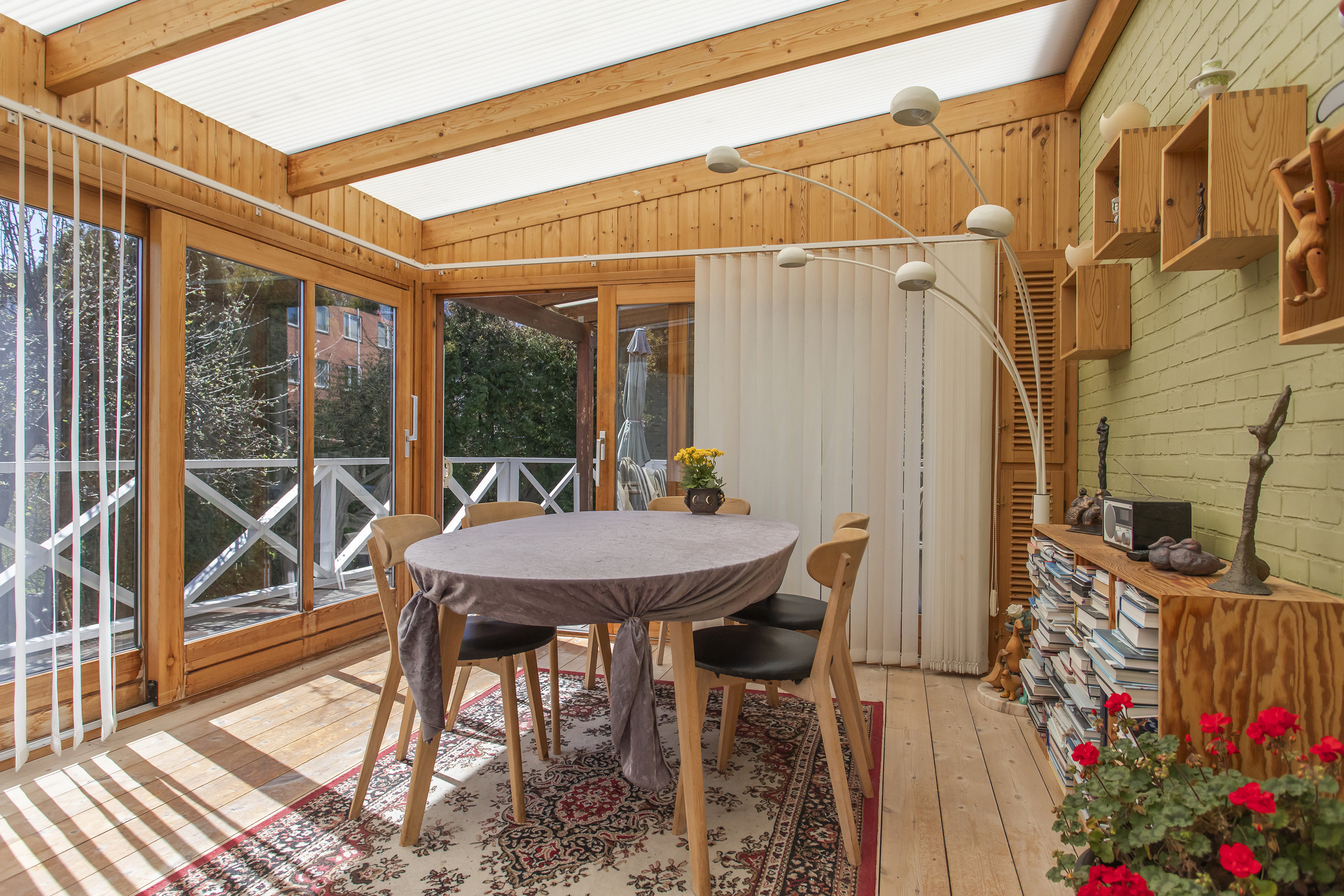 Fremhævet stue billede i fuldskærmstilstand. Billede af Balsamvej 4, 2770 Kastrup