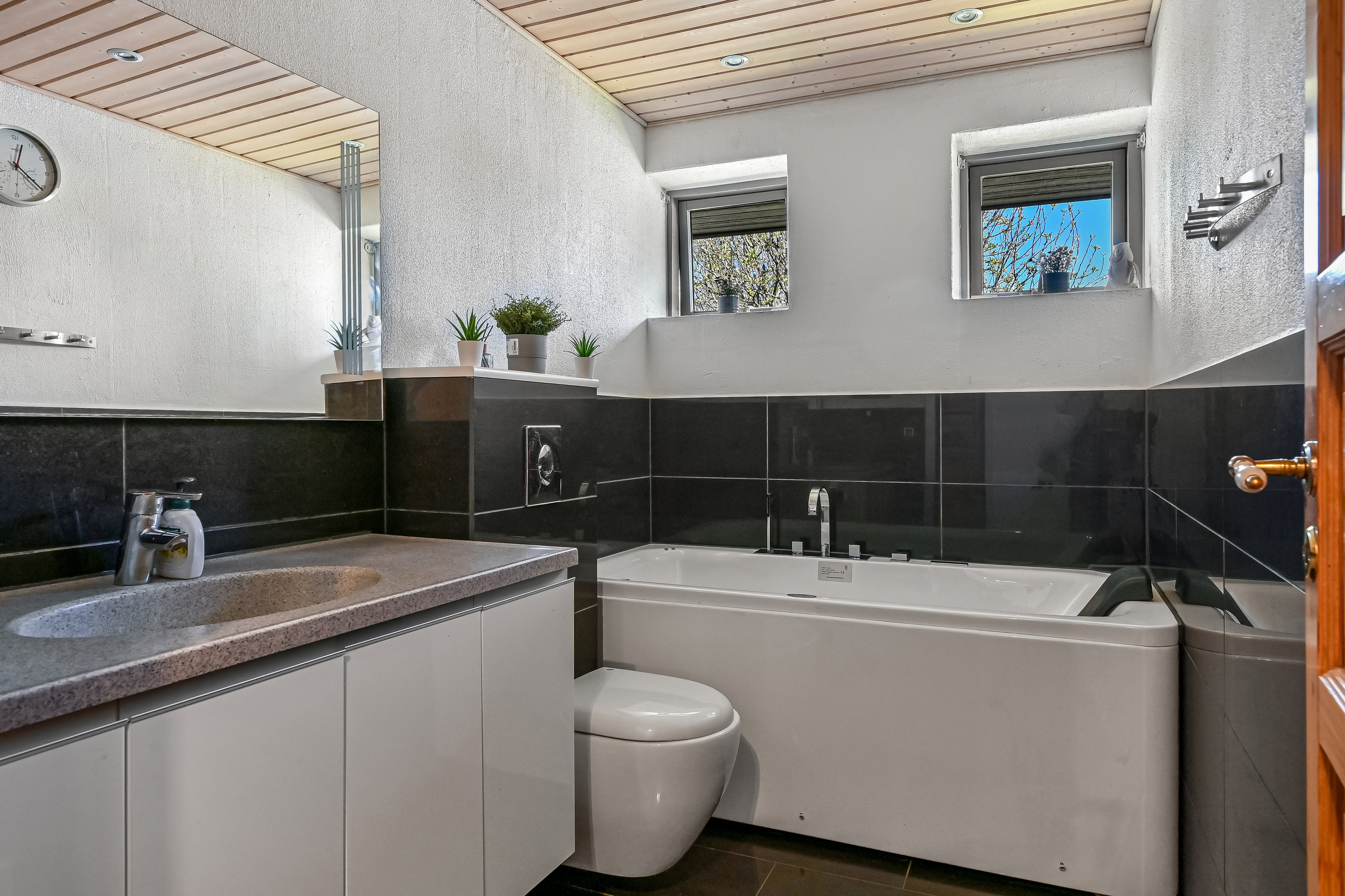 Fremhævet badeværelse billede i fuldskærmstilstand. Billede af Hjejlevej 155, 7451 Sunds