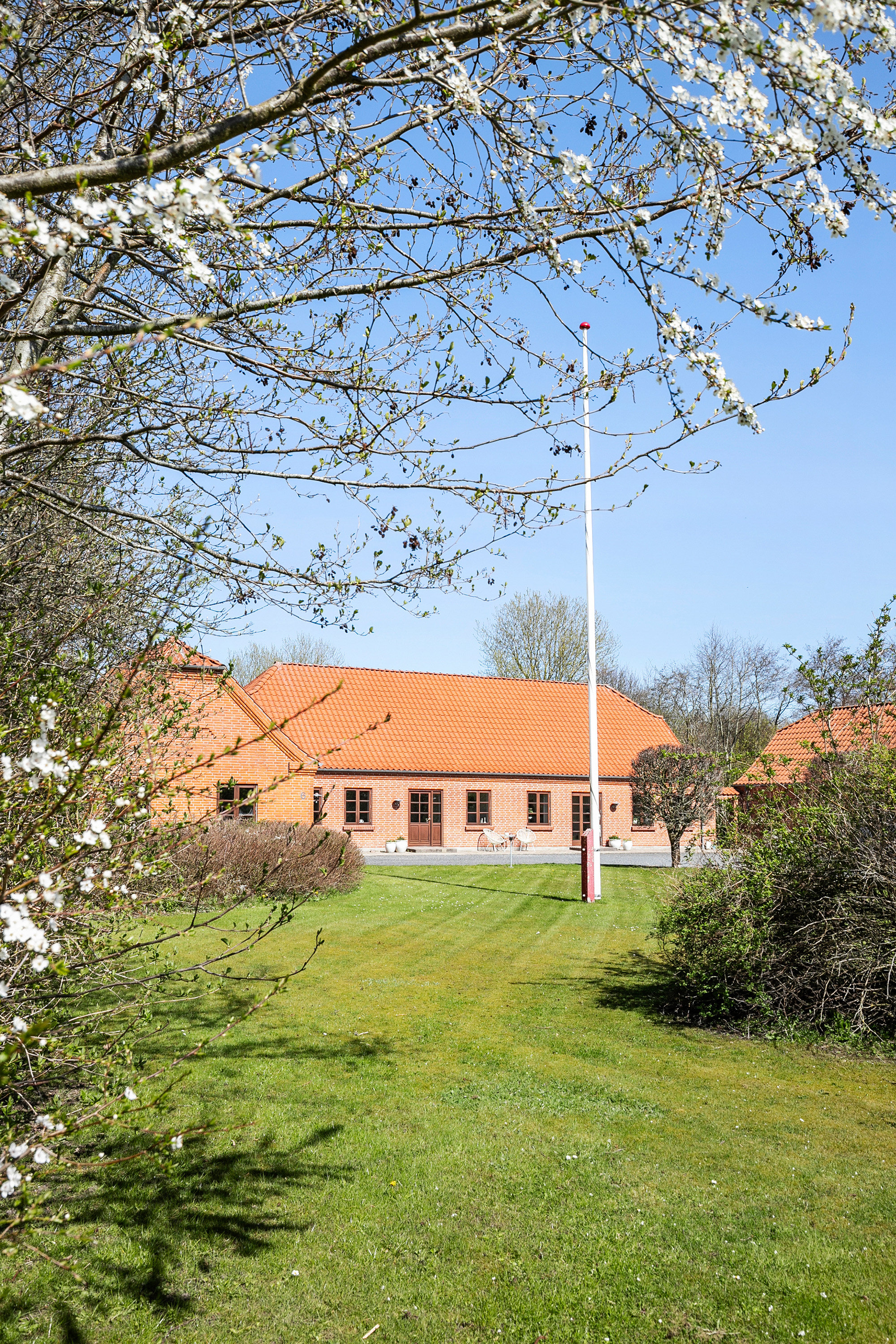 Fremhævet facade billede i fuldskærmstilstand. Billede af Skolevej 6, 9440 Aabybro