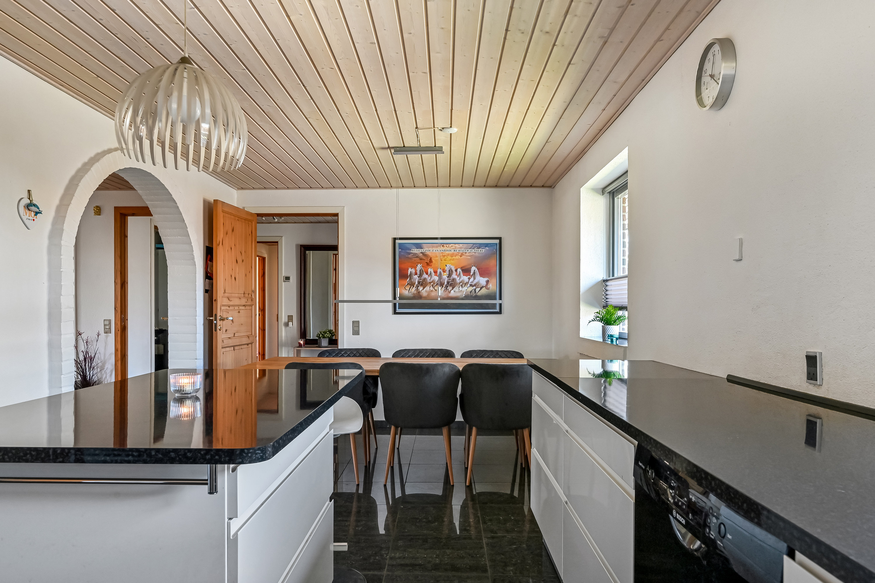 Fremhævet køkken billede i fuldskærmstilstand. Billede af Hjejlevej 155, 7451 Sunds