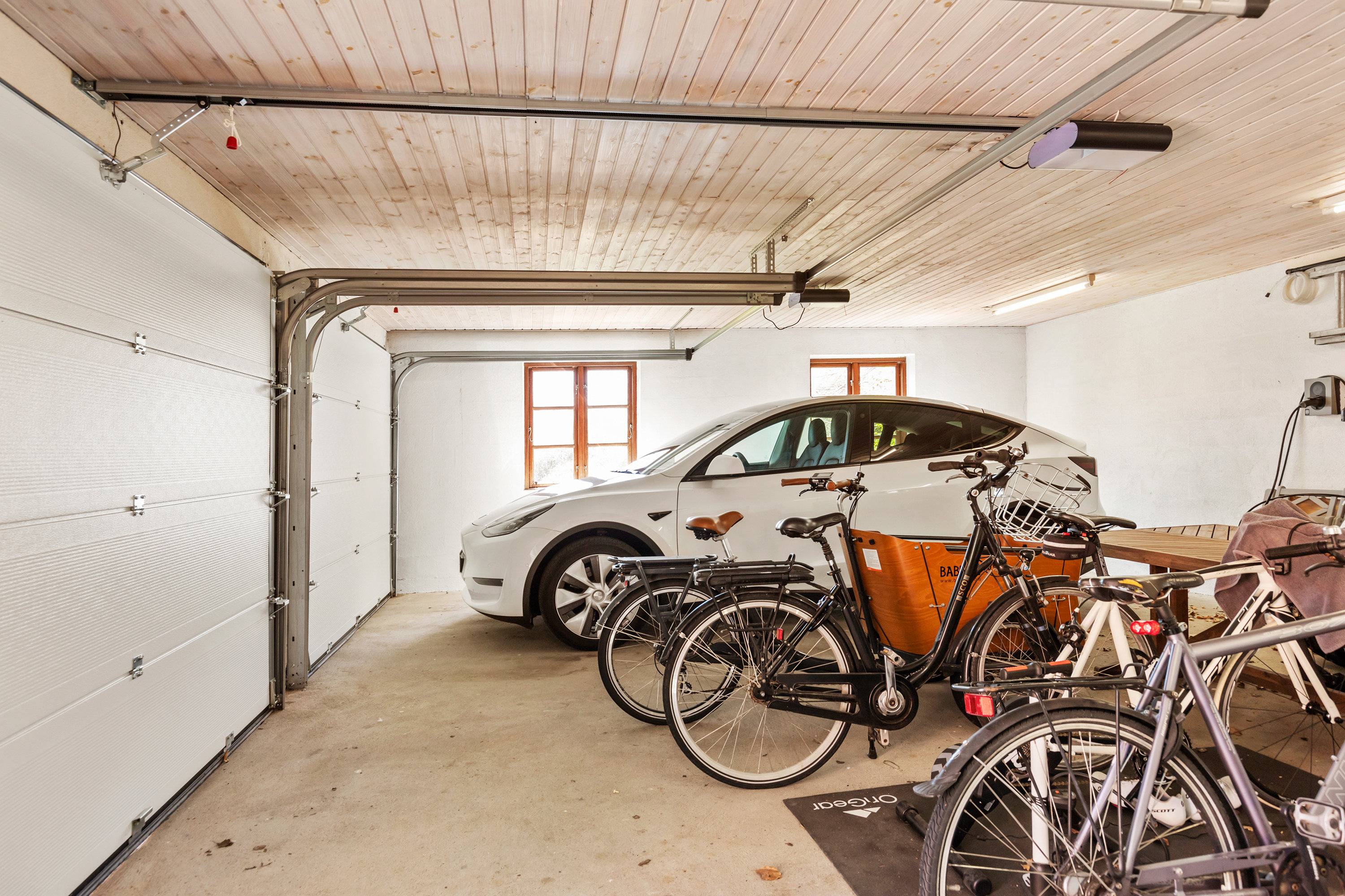 Fremhævet garage billede i fuldskærmstilstand. Billede af Skolevej 6, 9440 Aabybro
