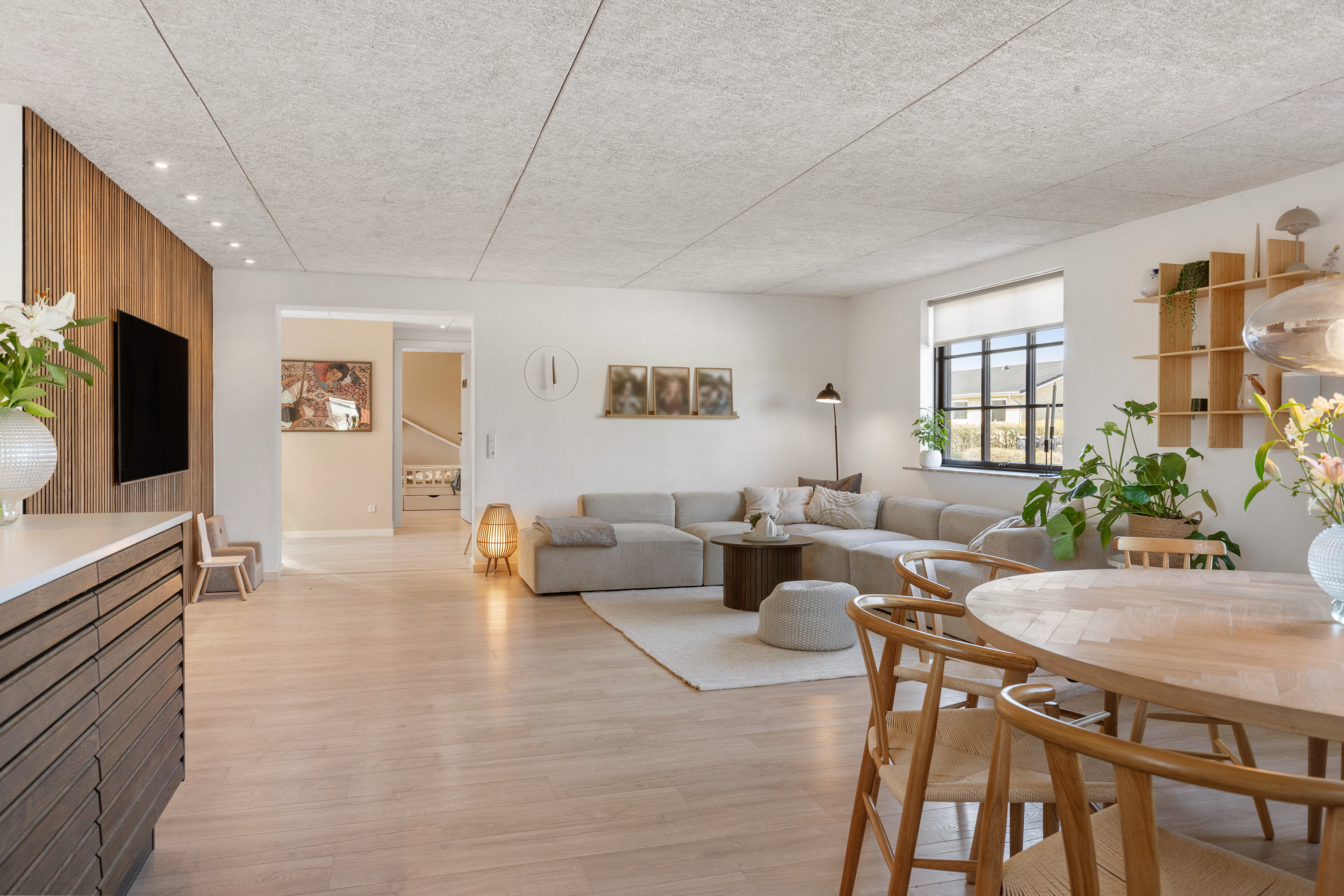 Fremhævet stue billede i fuldskærmstilstand. Billede af Høgevej 15, 9440 Aabybro