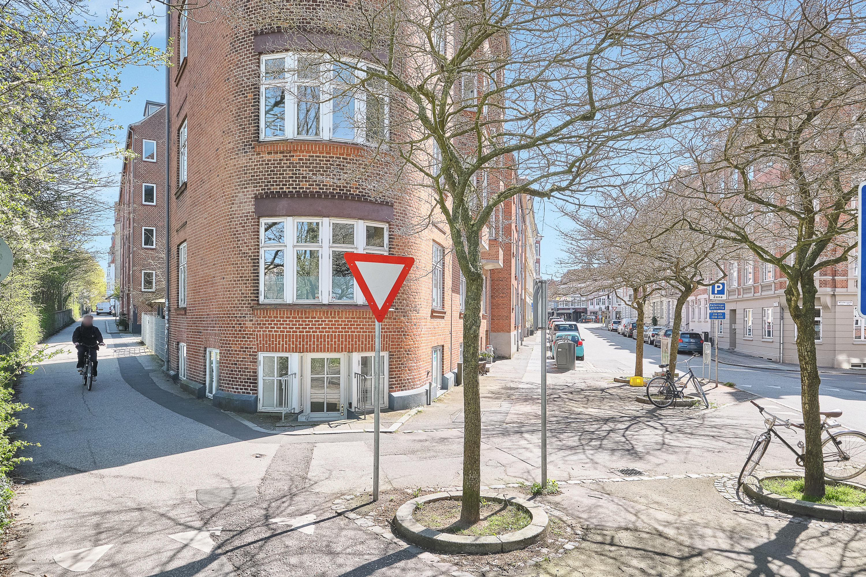 Fremhævet gade billede i fuldskærmstilstand. Billede af Ewaldsgade 14, 1. tv., 8000 Aarhus C