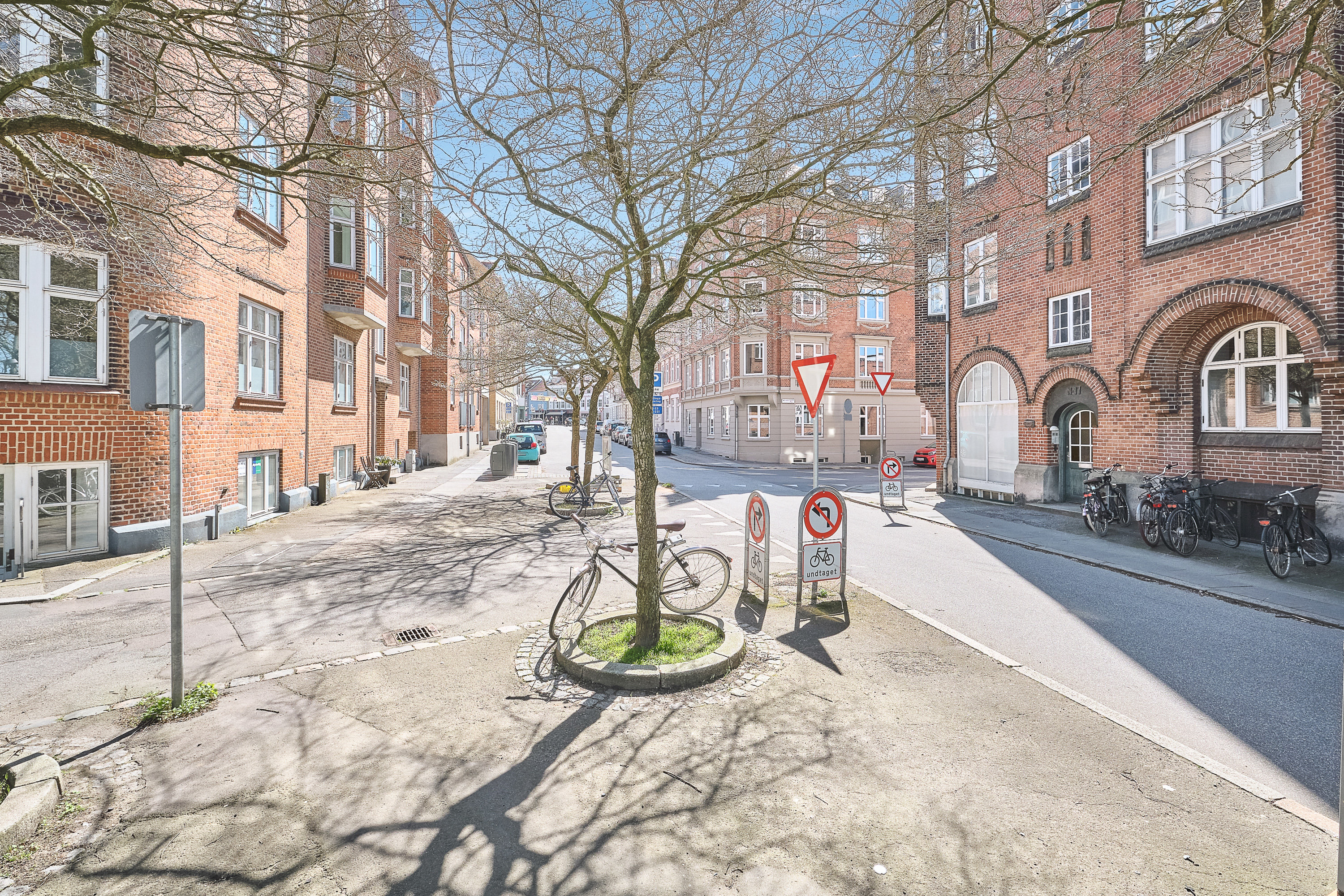 Fremhævet gade billede i fuldskærmstilstand. Billede af Ewaldsgade 14, 1. tv., 8000 Aarhus C