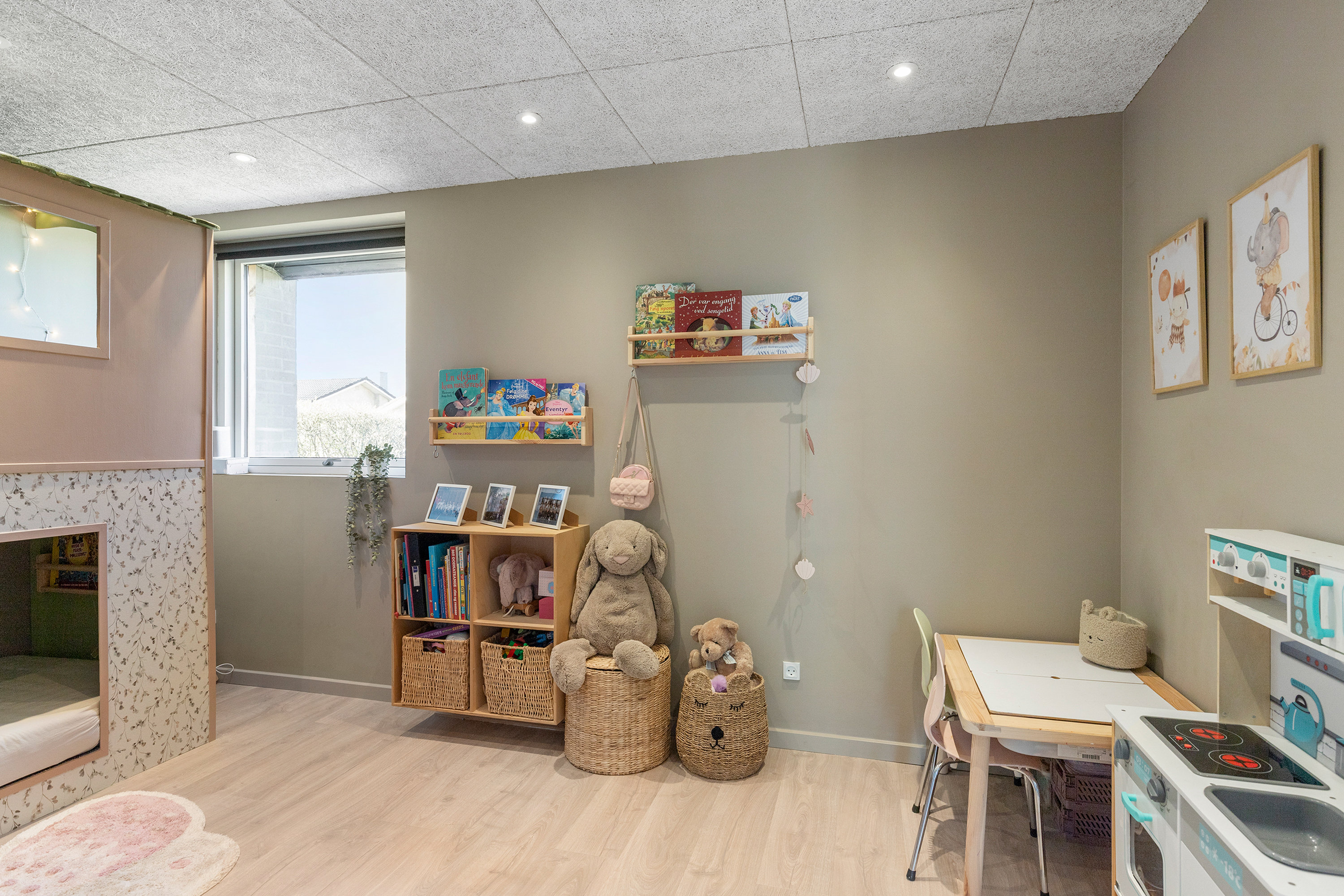 Fremhævet værelse billede i fuldskærmstilstand. Billede af Høgevej 15, 9440 Aabybro