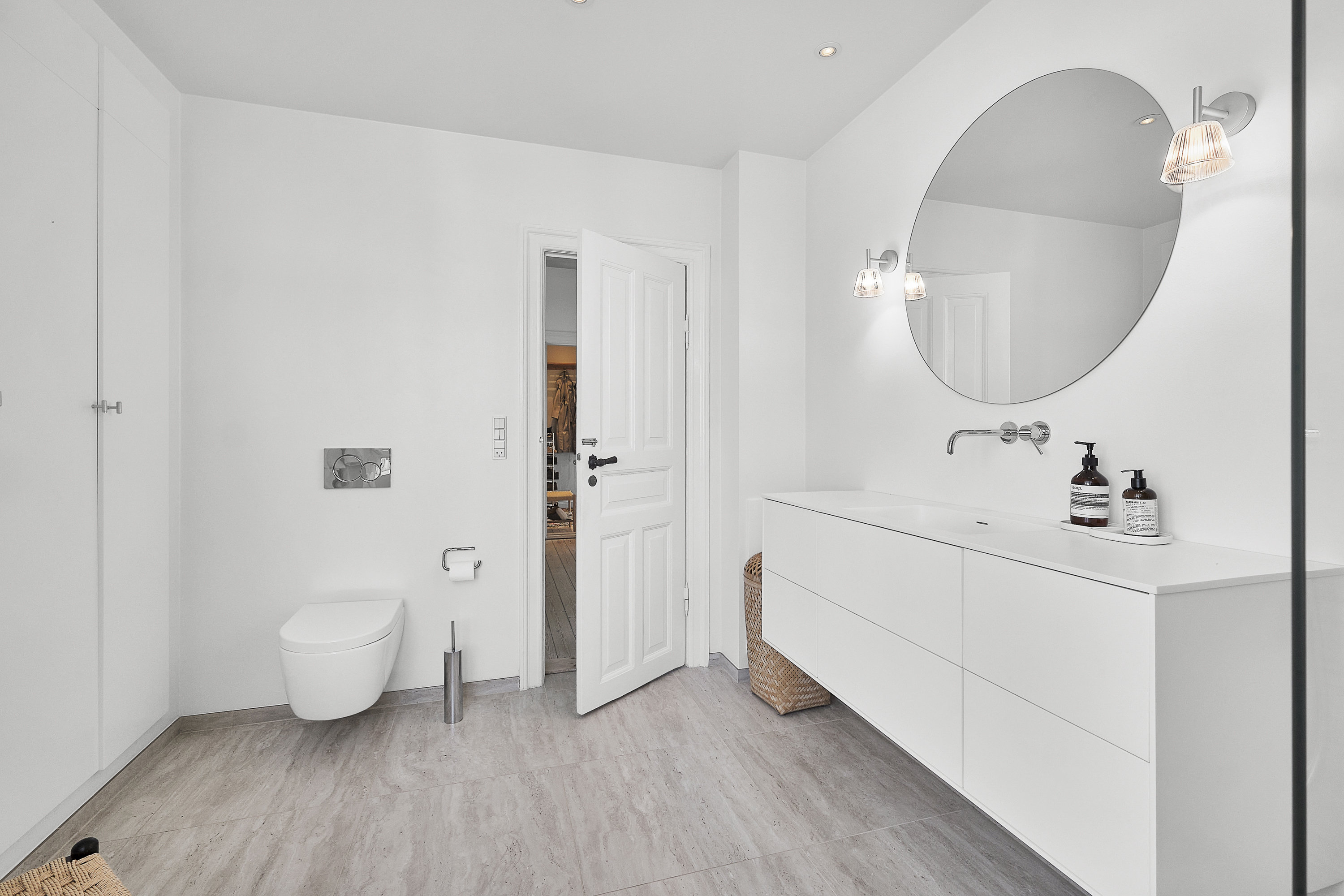 Fremhævet badeværelse billede i fuldskærmstilstand. Billede af Ewaldsgade 14, 1. tv., 8000 Aarhus C