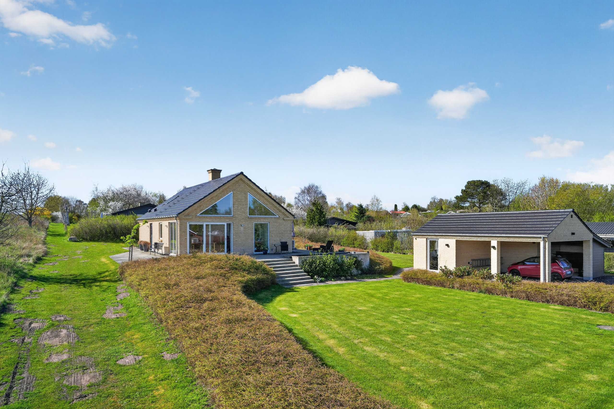 Fremhævet ejendommen billede i fuldskærmstilstand. Billede af To-Bjerg 136, Uglerup, 4300 Holbæk