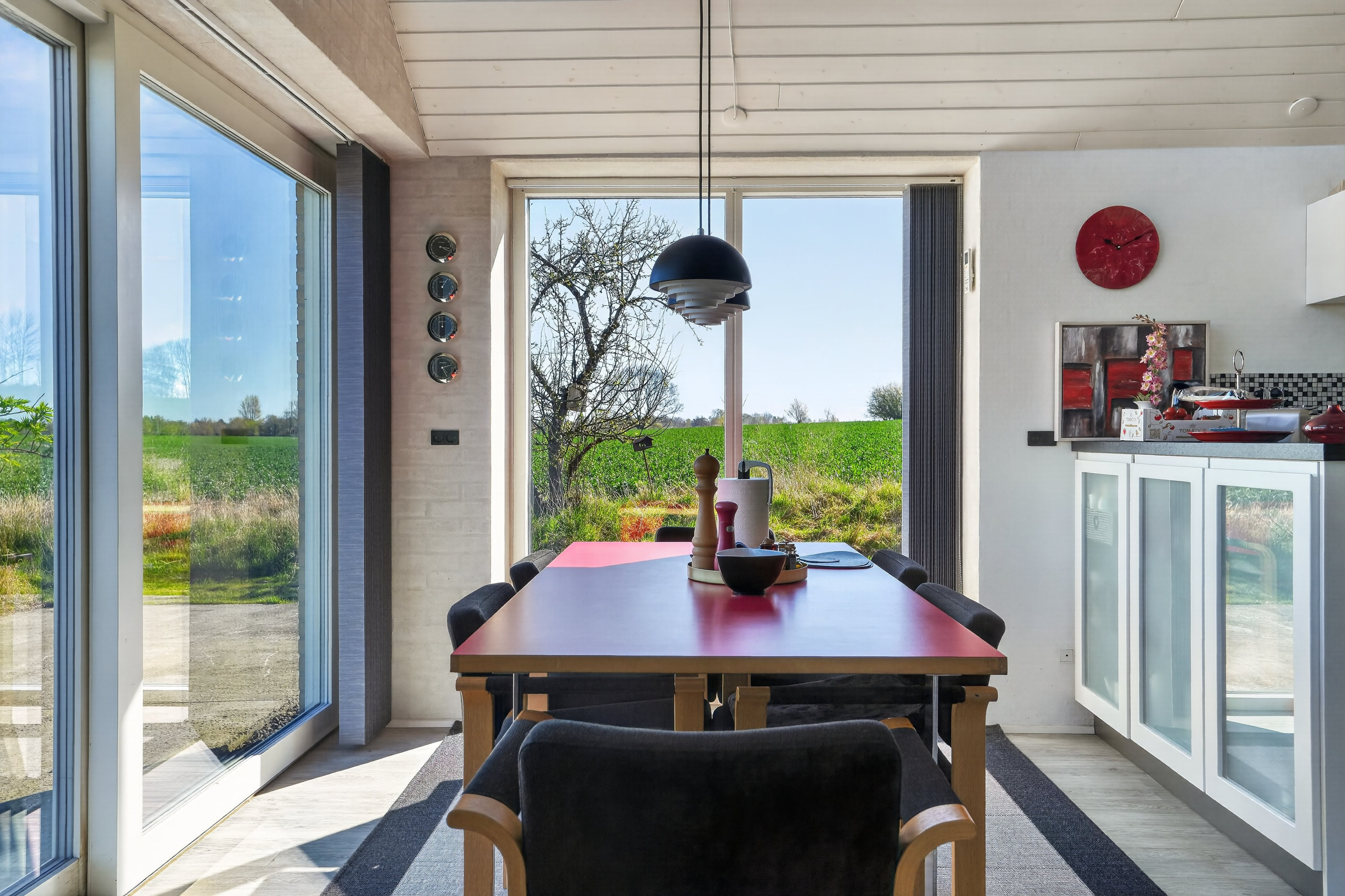 Fremhævet spisestue billede i fuldskærmstilstand. Billede af To-Bjerg 136, Uglerup, 4300 Holbæk