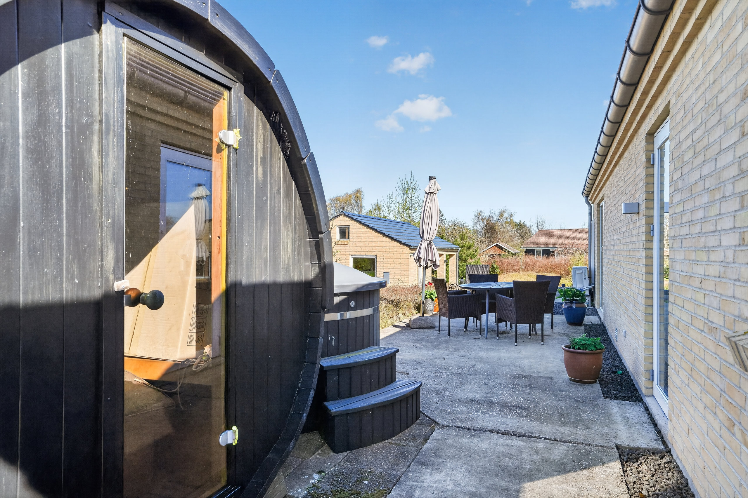 Fremhævet terrasse billede i fuldskærmstilstand. Billede af To-Bjerg 136, Uglerup, 4300 Holbæk