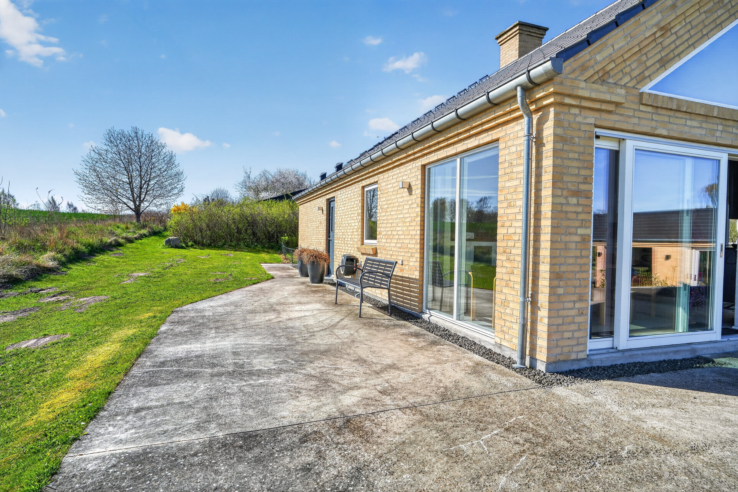 Fremhævet terrasse billede i fuldskærmstilstand. Billede af To-Bjerg 136, Uglerup, 4300 Holbæk