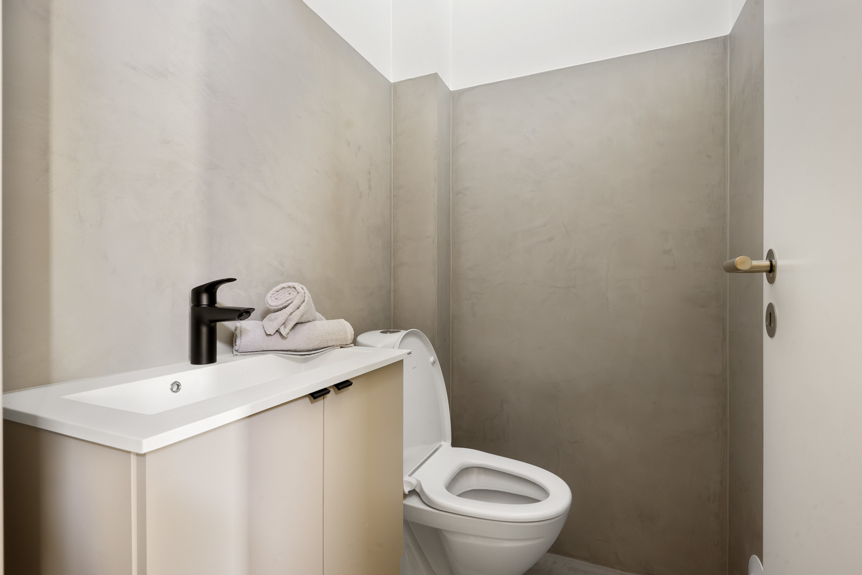 Fremhævet toilet billede i fuldskærmstilstand. Billede af Ejsbølvej 44, 6100 Haderslev